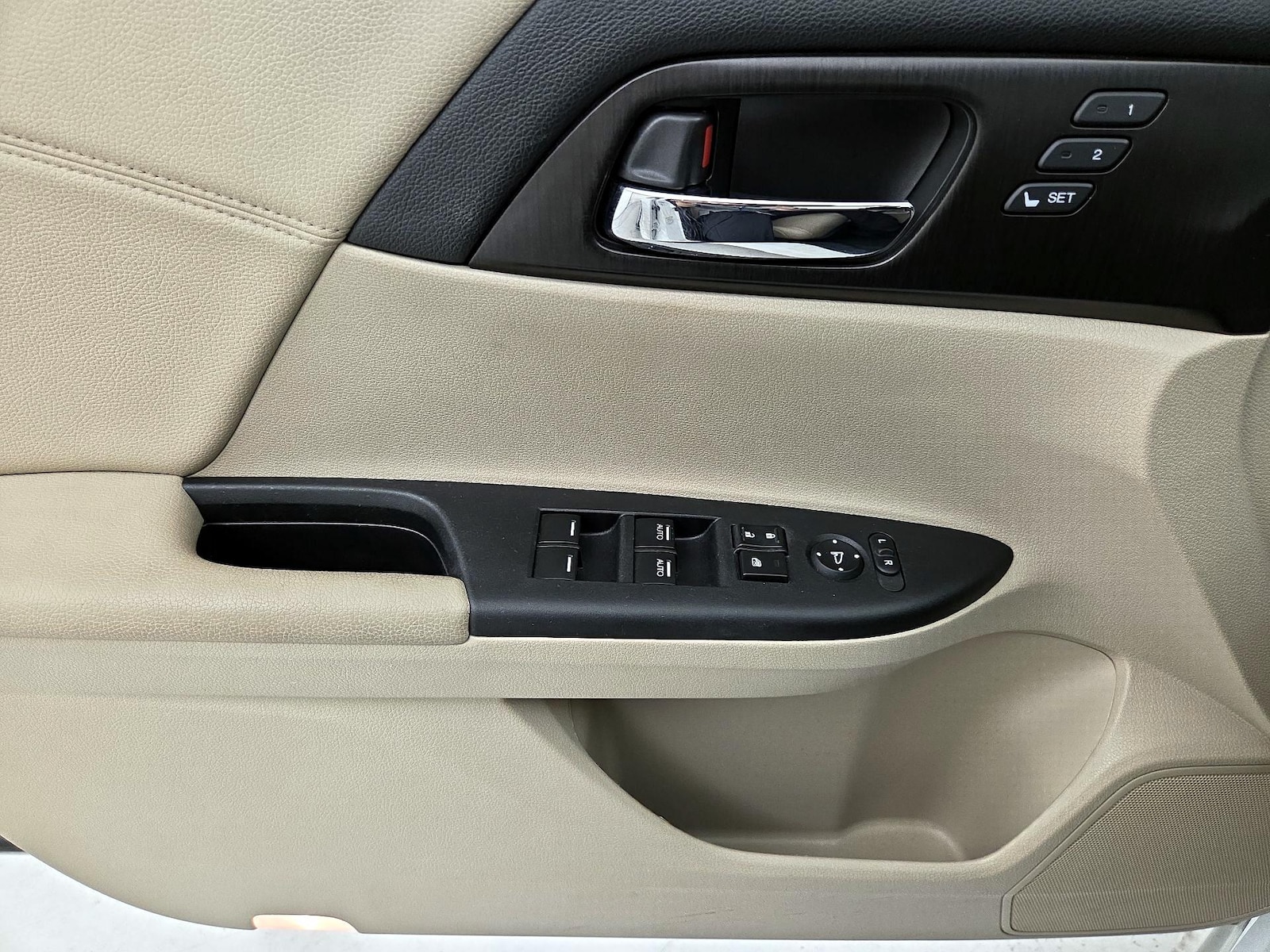 2015 Honda Accord Touring - Photo 13