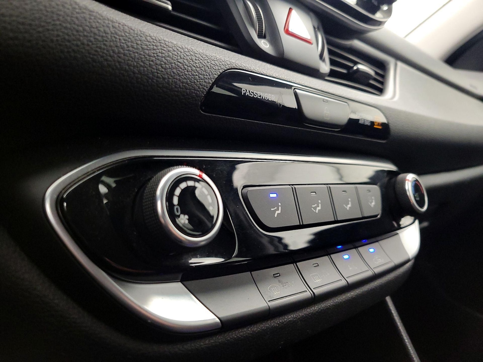 2019 Hyundai Elantra GT GT - Photo 17