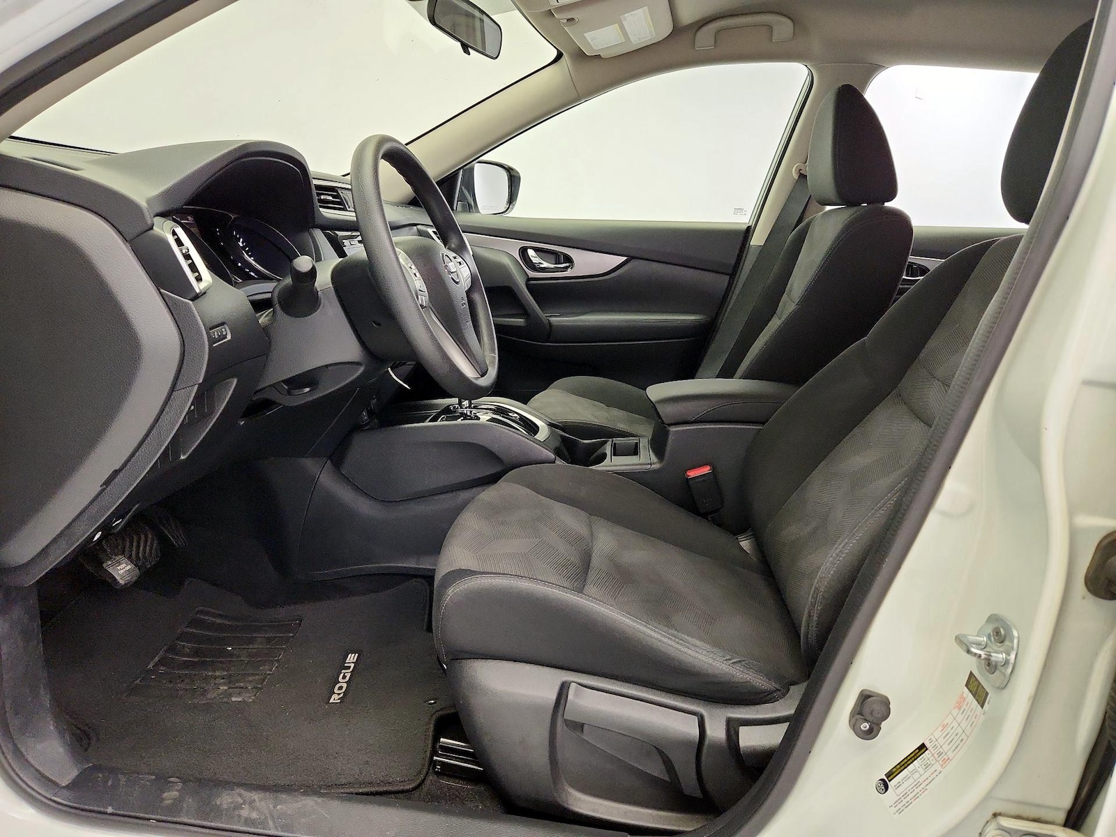 2016 Nissan Rogue S - Photo 12