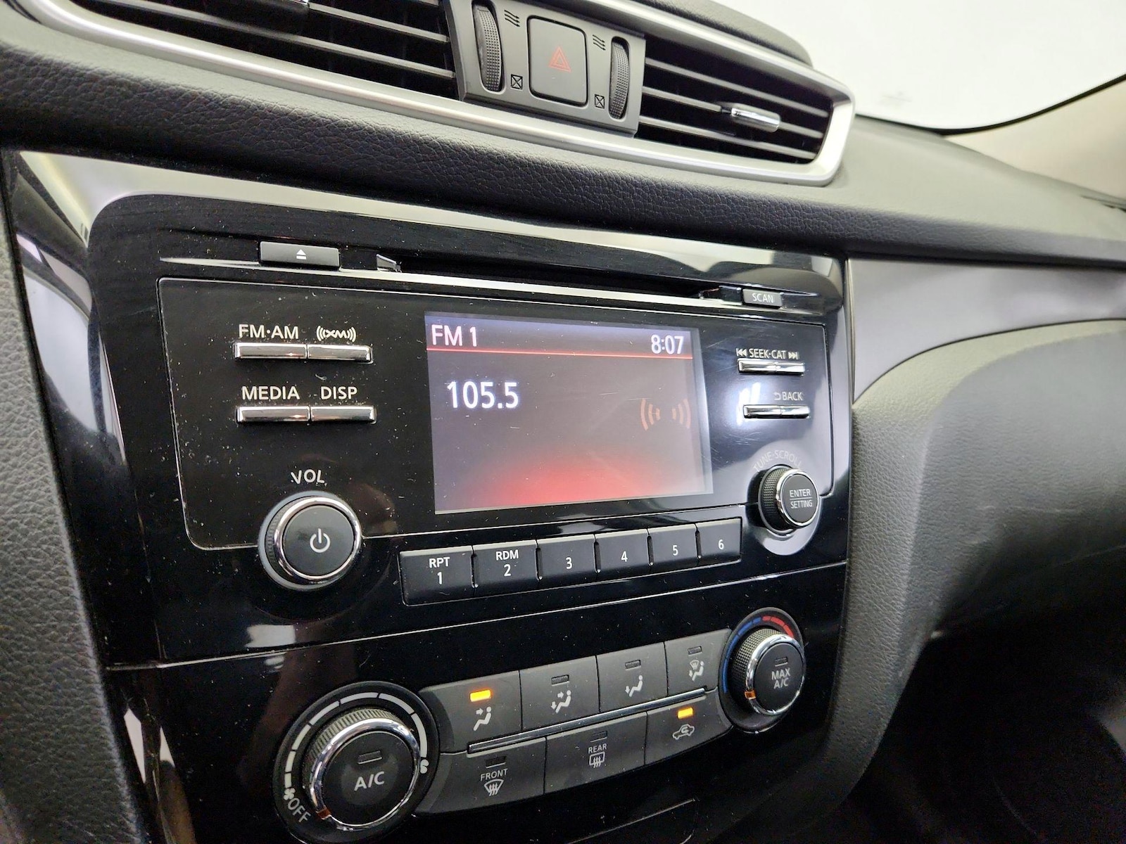 2016 Nissan Rogue S - Photo 16
