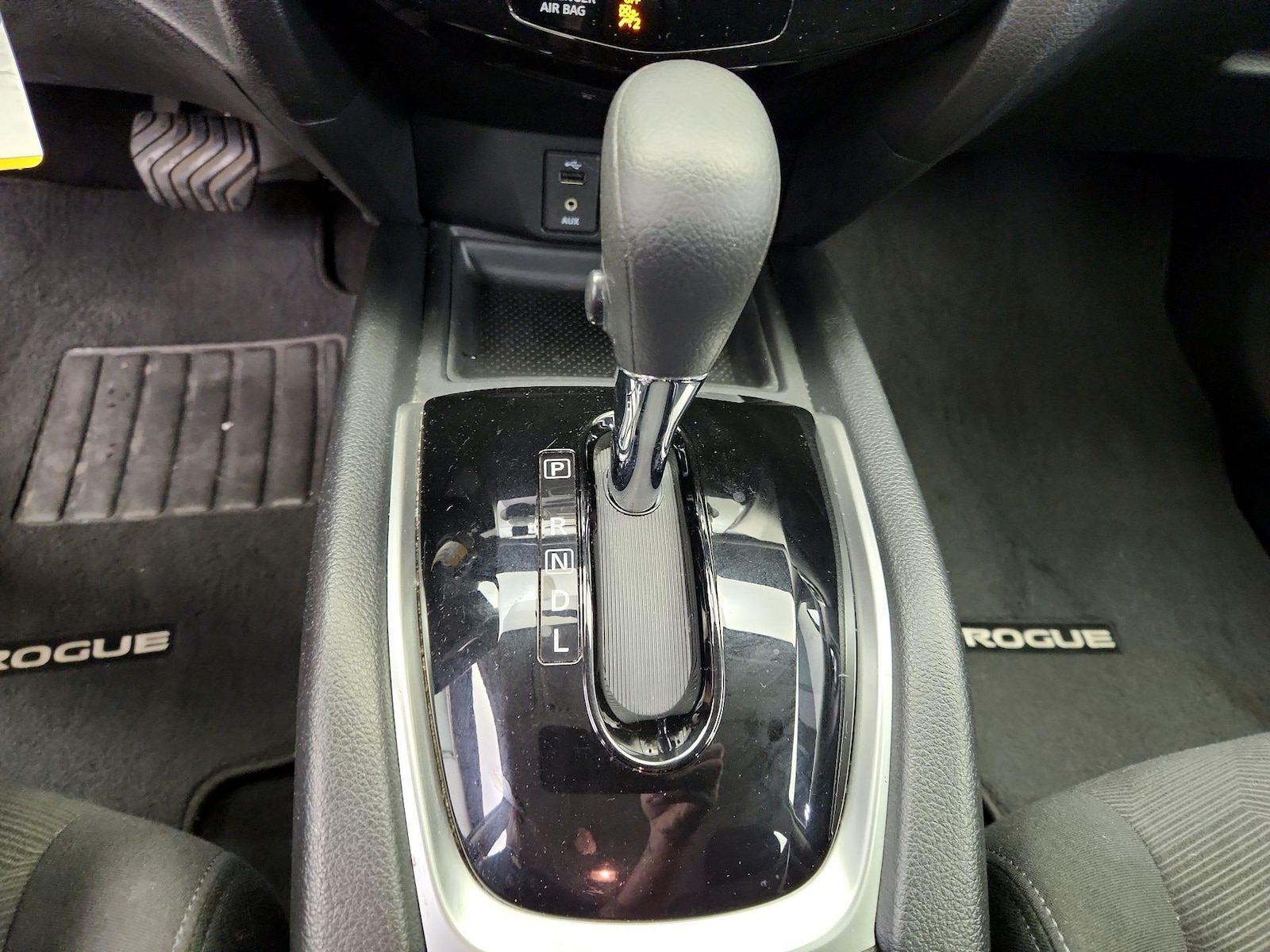 2016 Nissan Rogue S - Photo 18