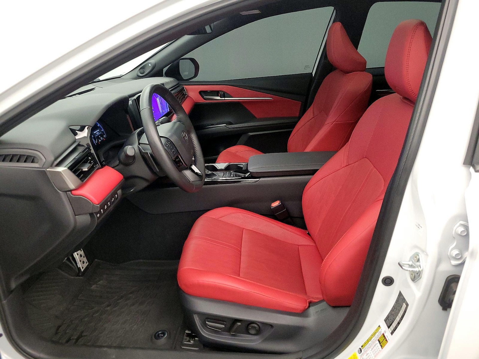 2025 Toyota Camry XSE - Photo 12