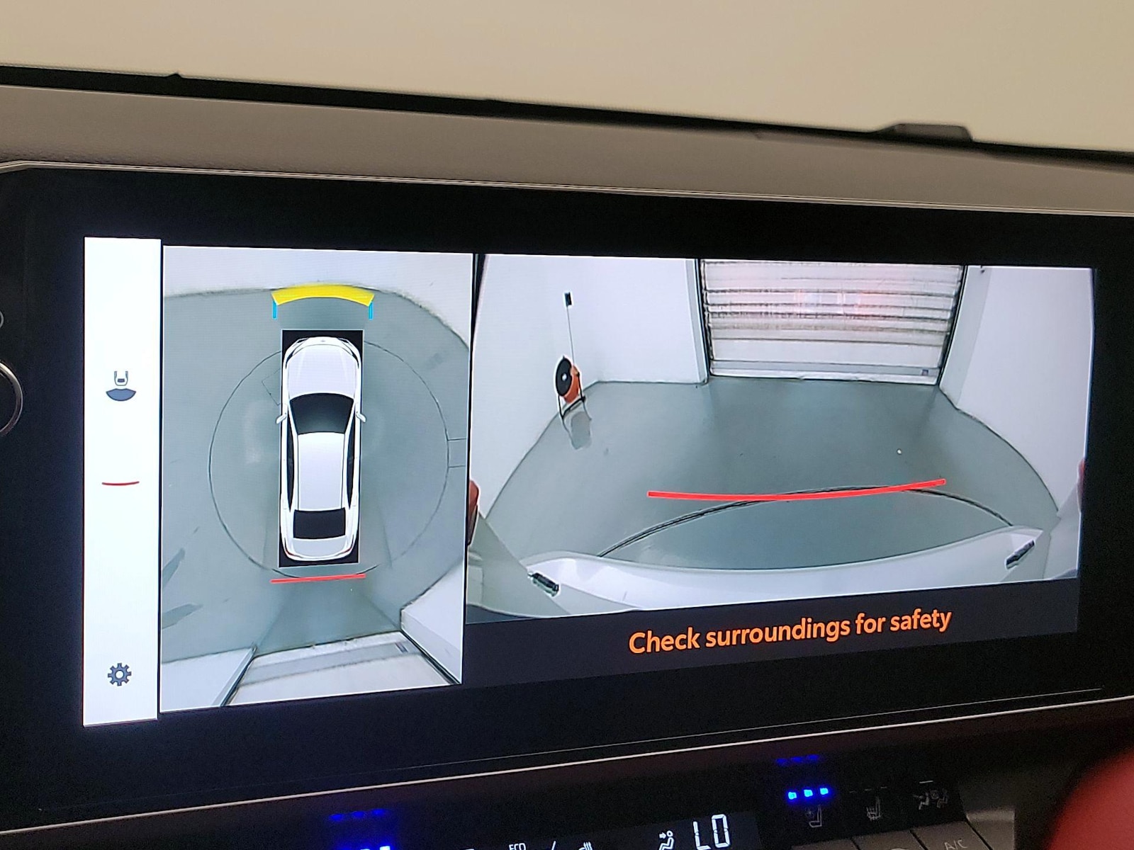2025 Toyota Camry XSE - Photo 15