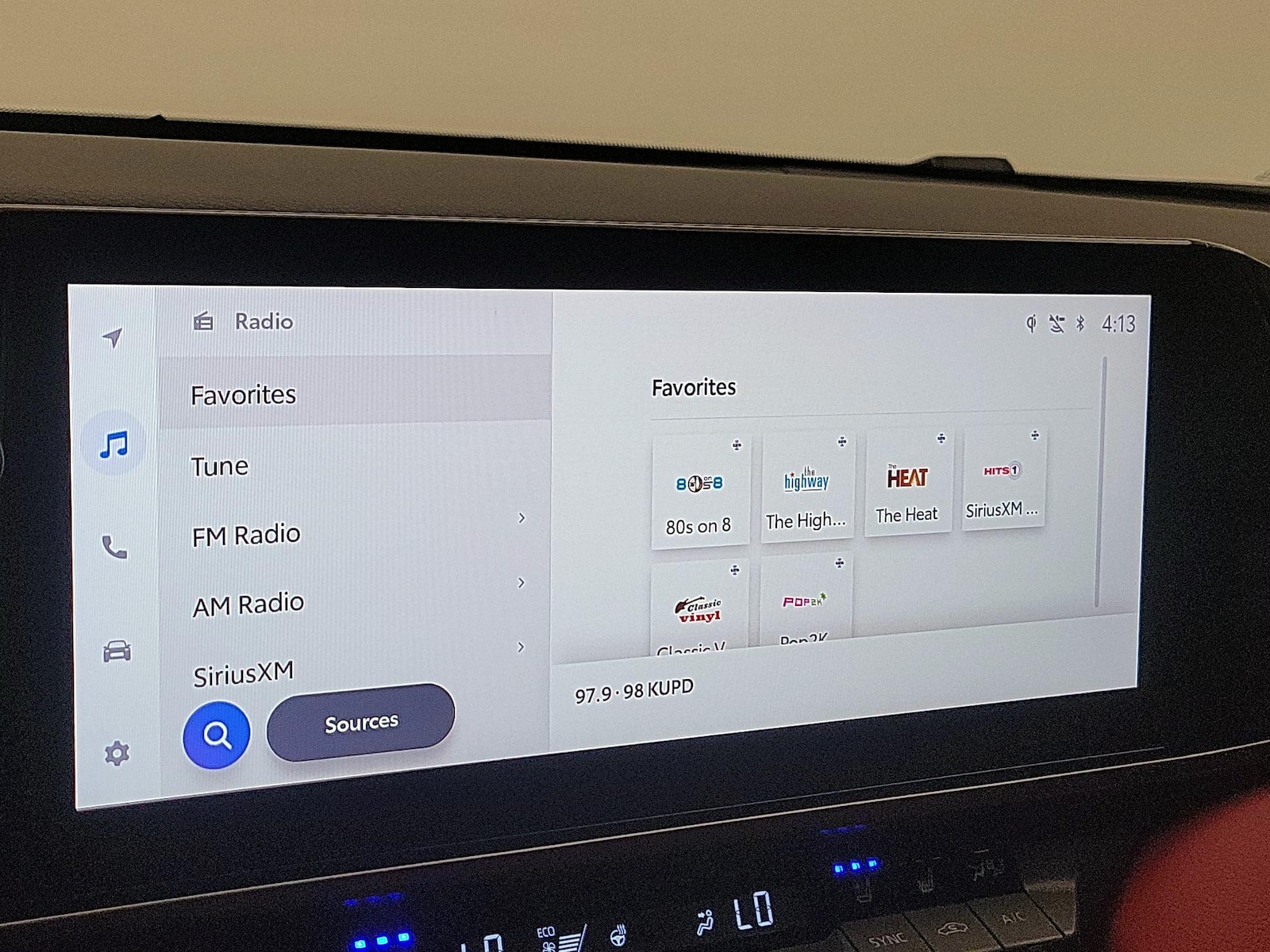2025 Toyota Camry XSE - Photo 16