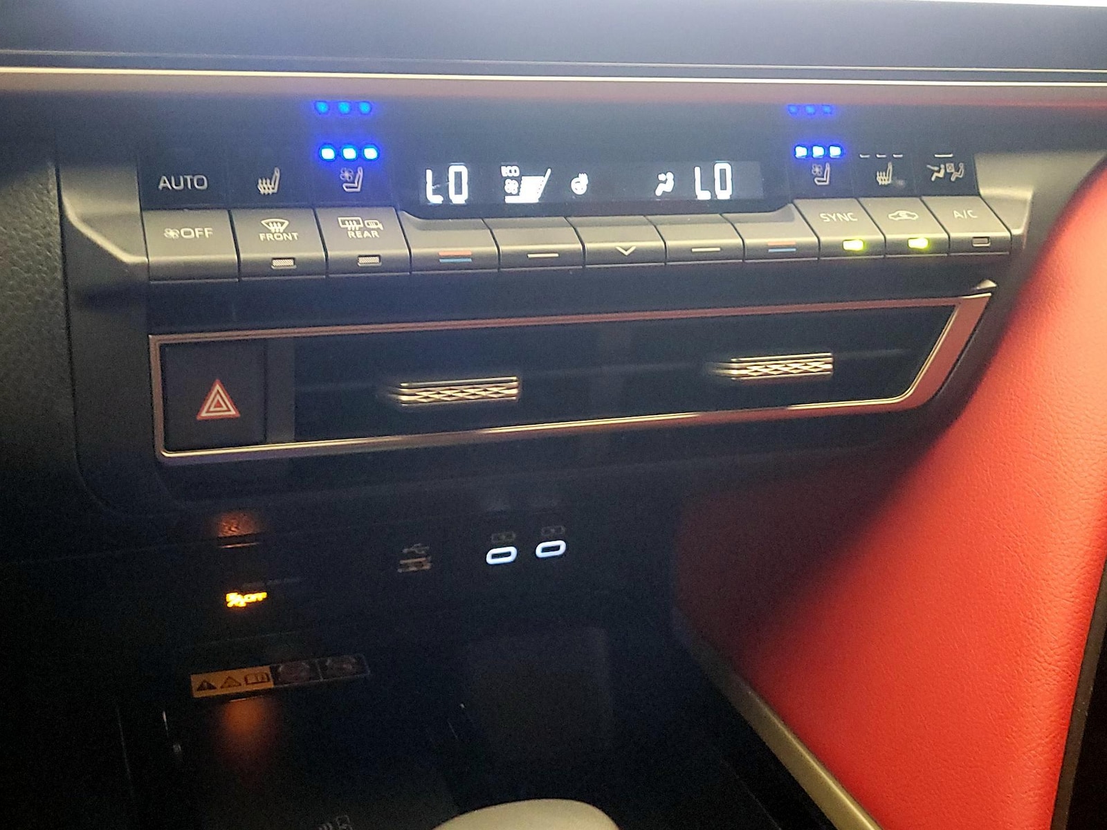 2025 Toyota Camry XSE - Photo 17