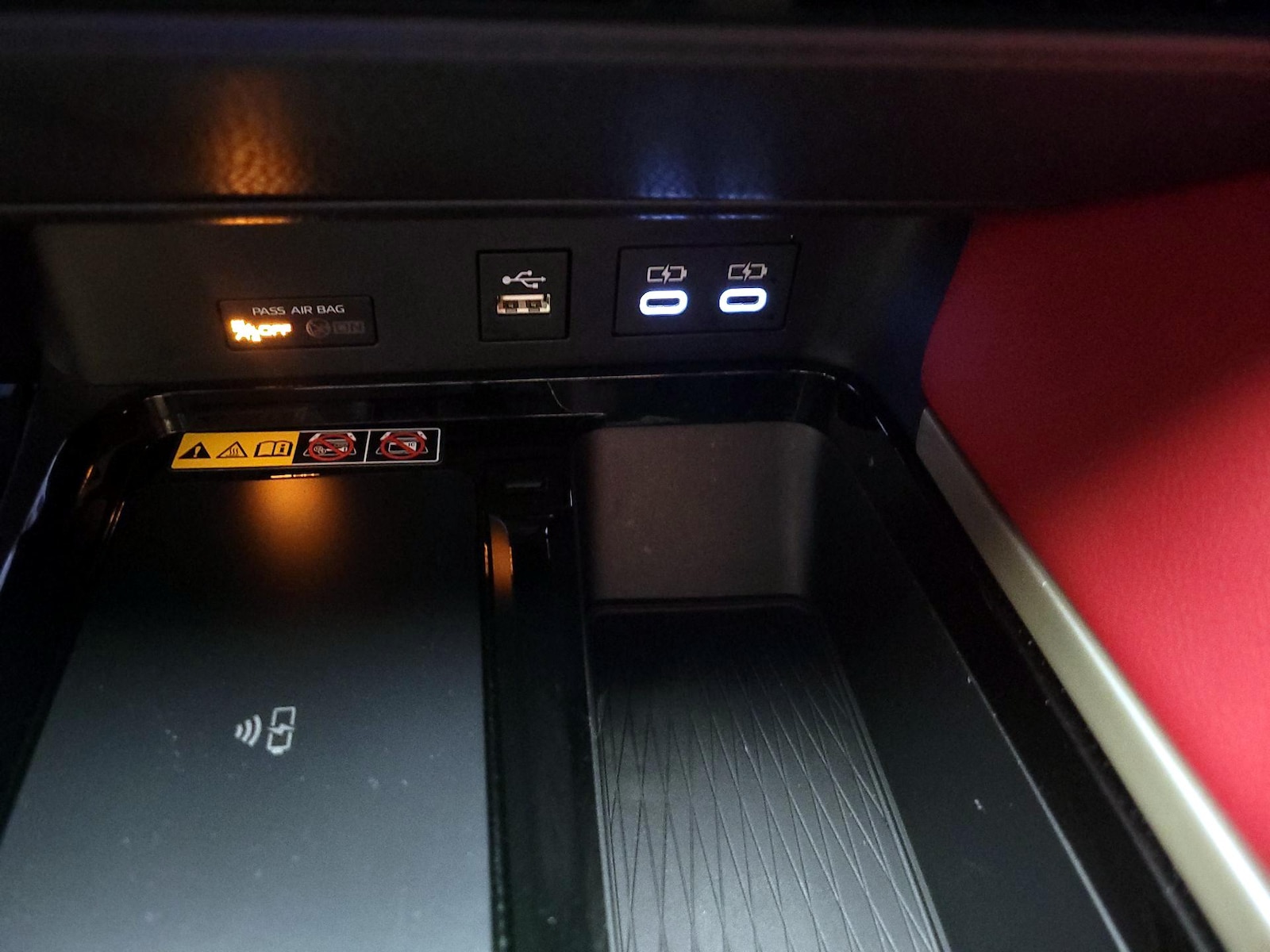 2025 Toyota Camry XSE - Photo 19