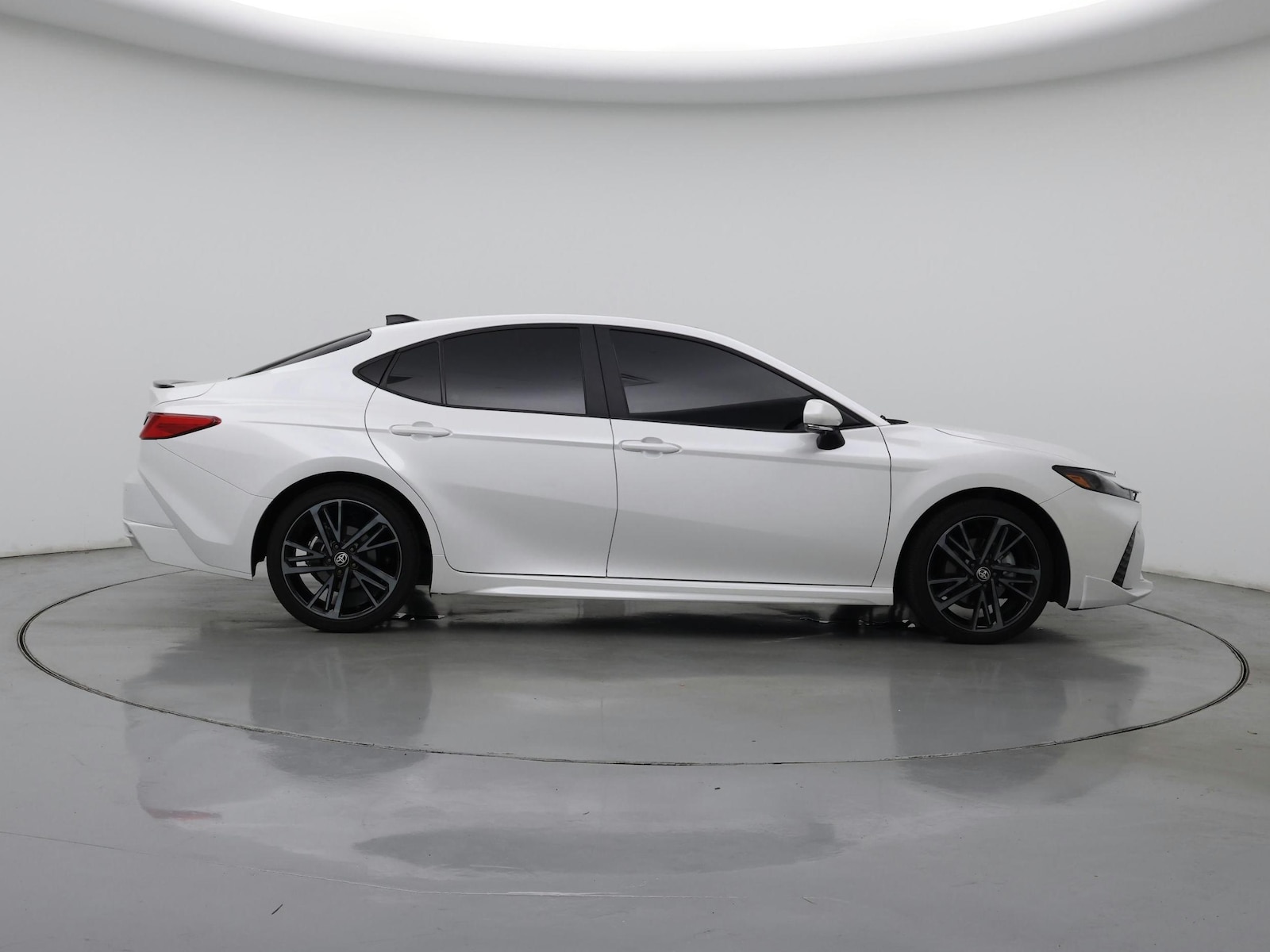 2025 Toyota Camry XSE - Photo 8