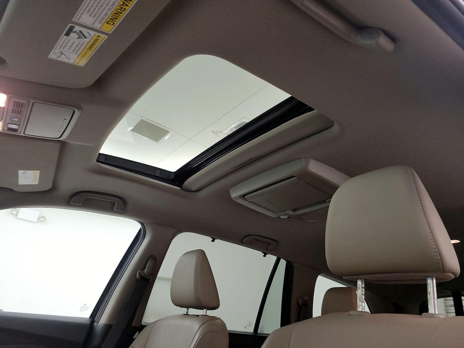 Sunroof(s) & Overhead Airbags