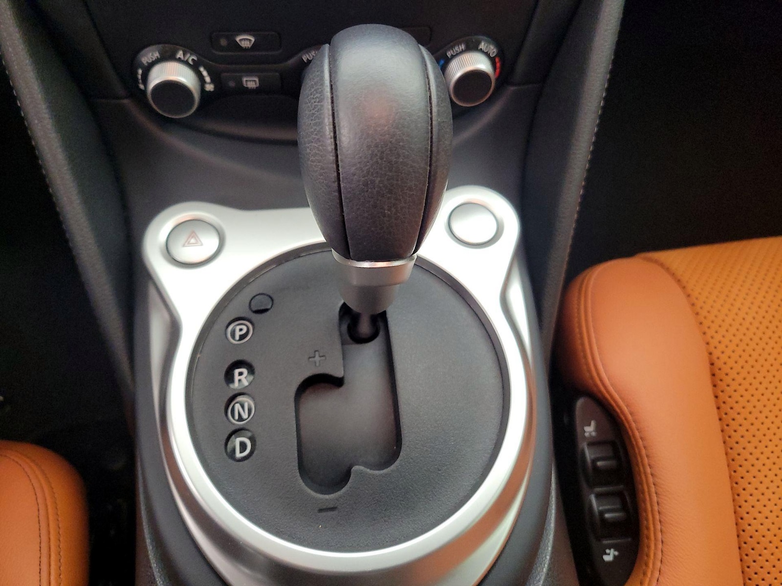 2014 Nissan 370Z Coupe Touring - Photo 19