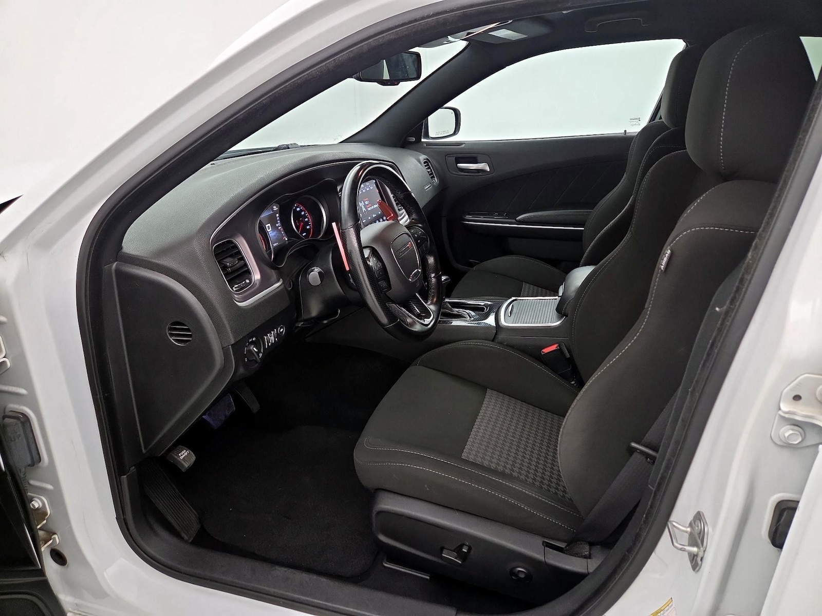 Power Seat(s) & Side Airbags