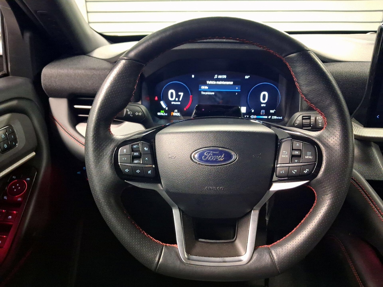 2025 Ford Explorer ST-LINE - Photo 11