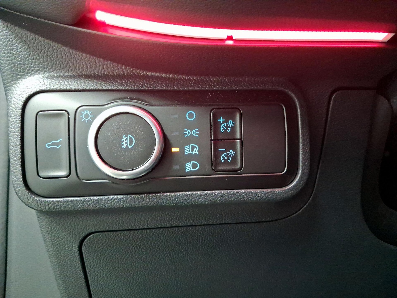 2025 Ford Explorer ST-LINE - Photo 14