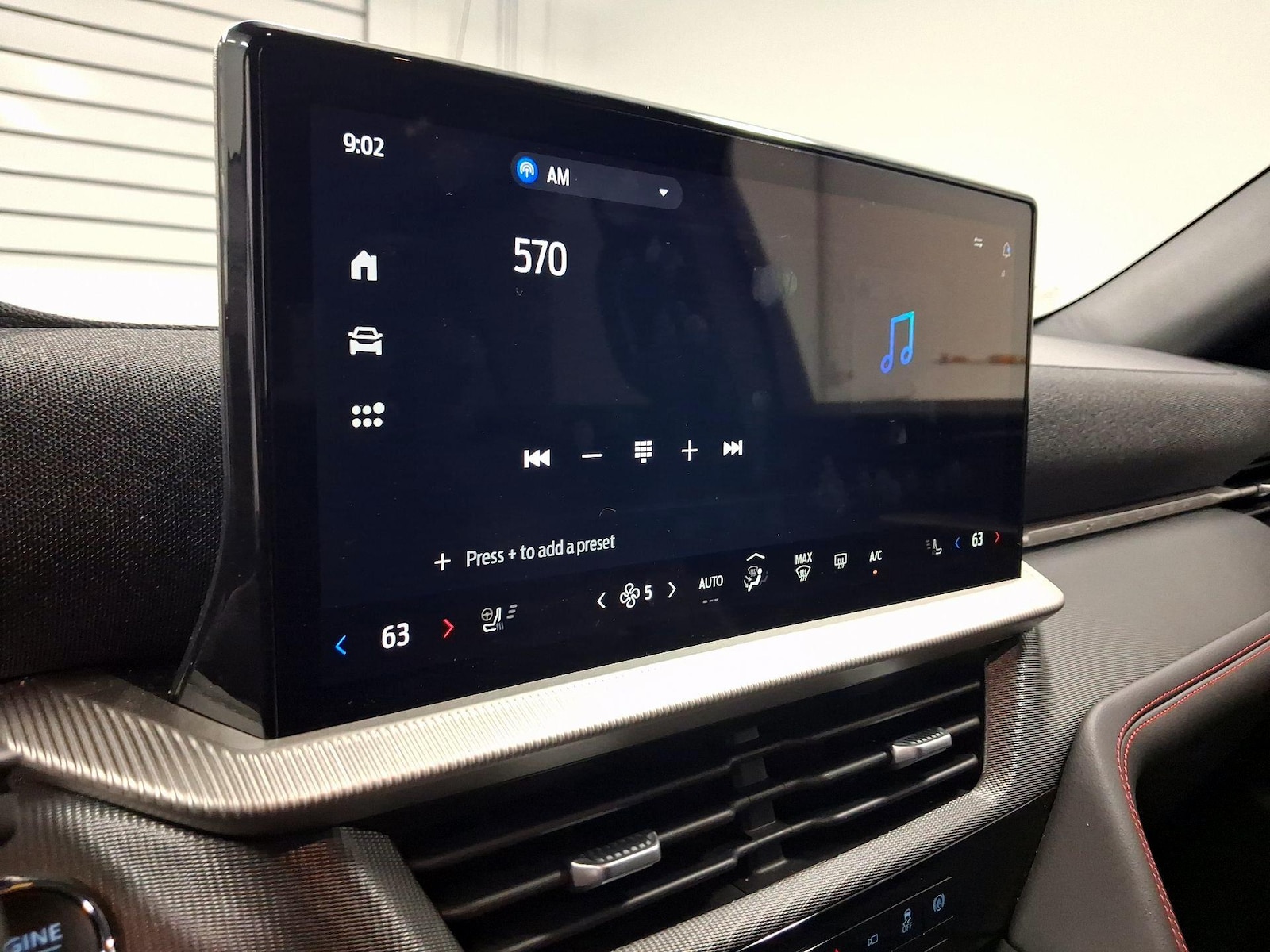2025 Ford Explorer ST-LINE - Photo 16
