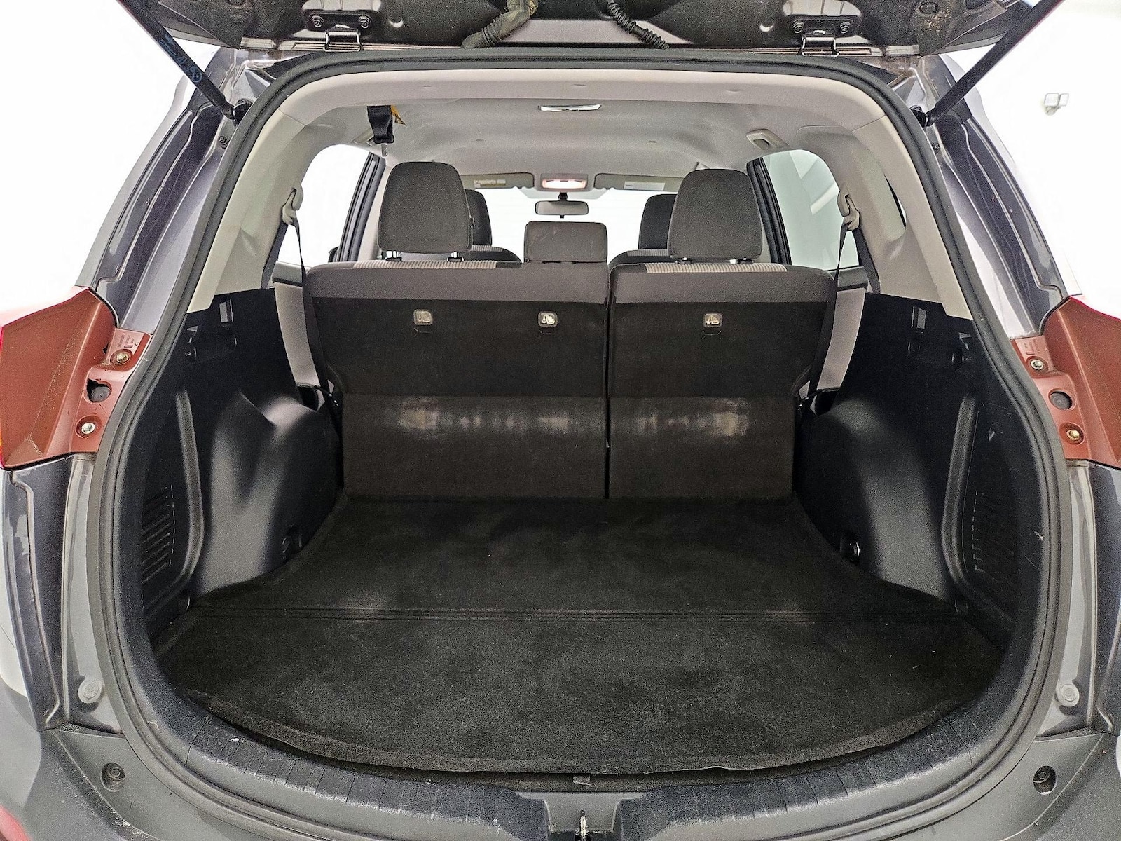 2015 Toyota RAV4 LE - Photo 21