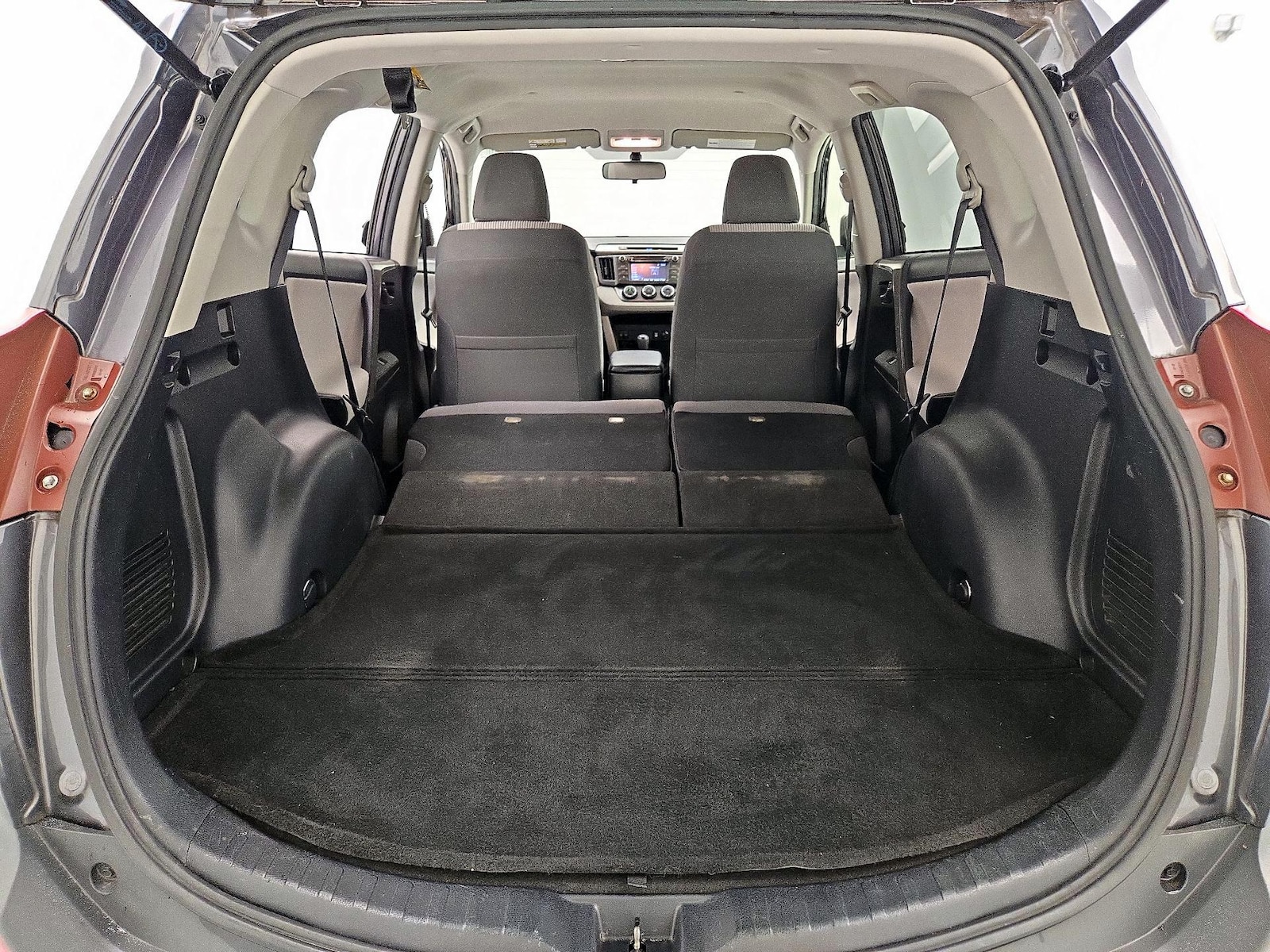 2015 Toyota RAV4 LE - Photo 22