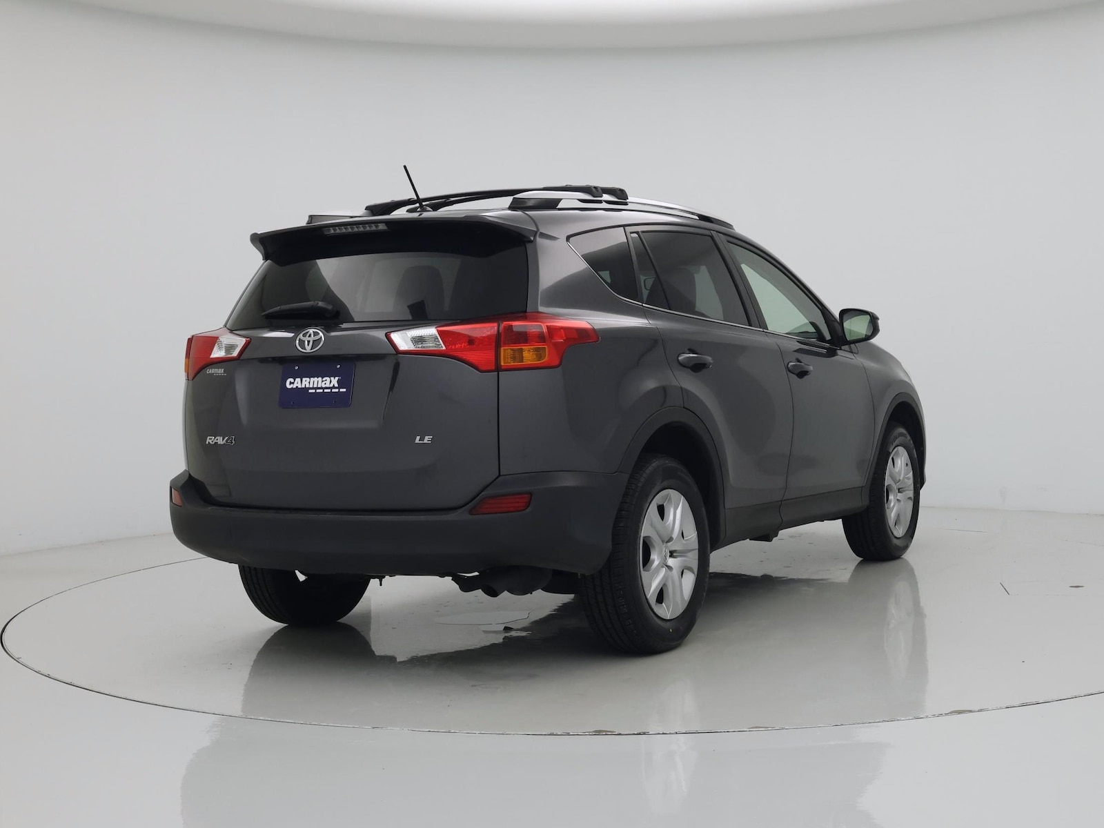 2015 Toyota RAV4 LE - Photo 9