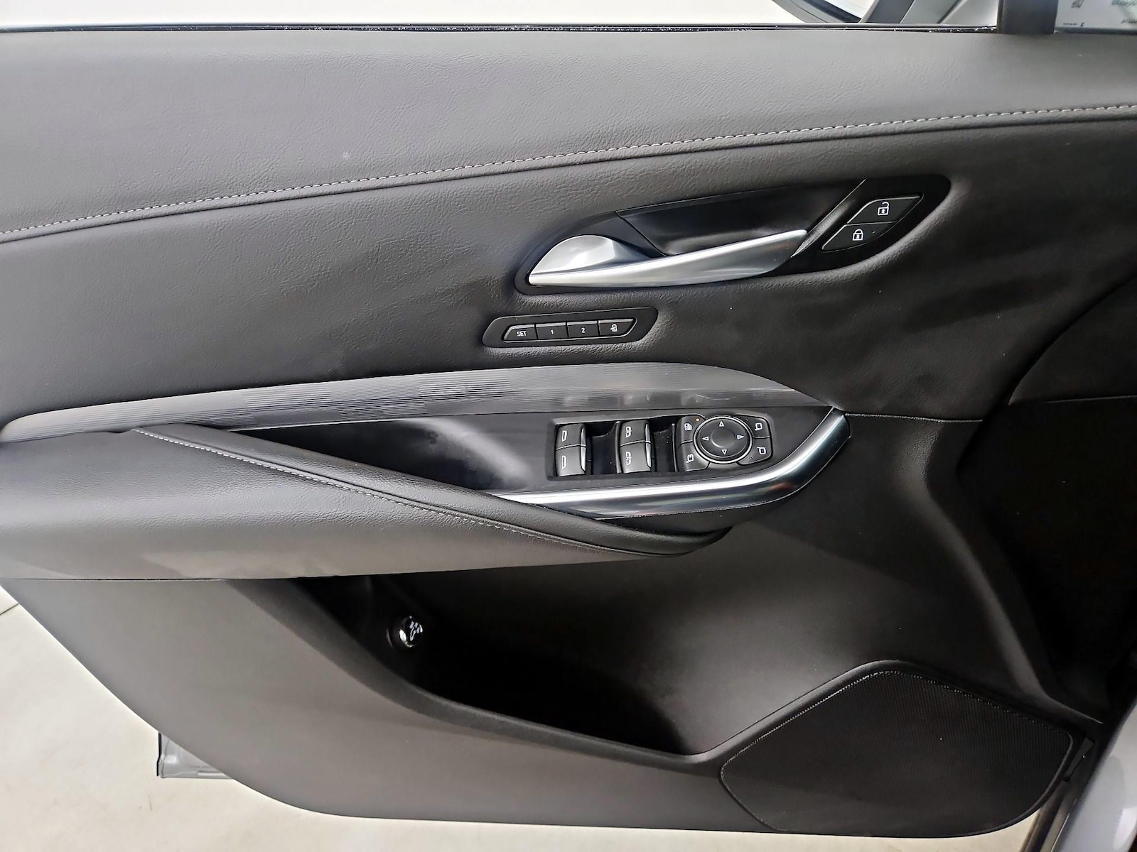 2024 Cadillac XT4 Premium Luxury - Photo 13