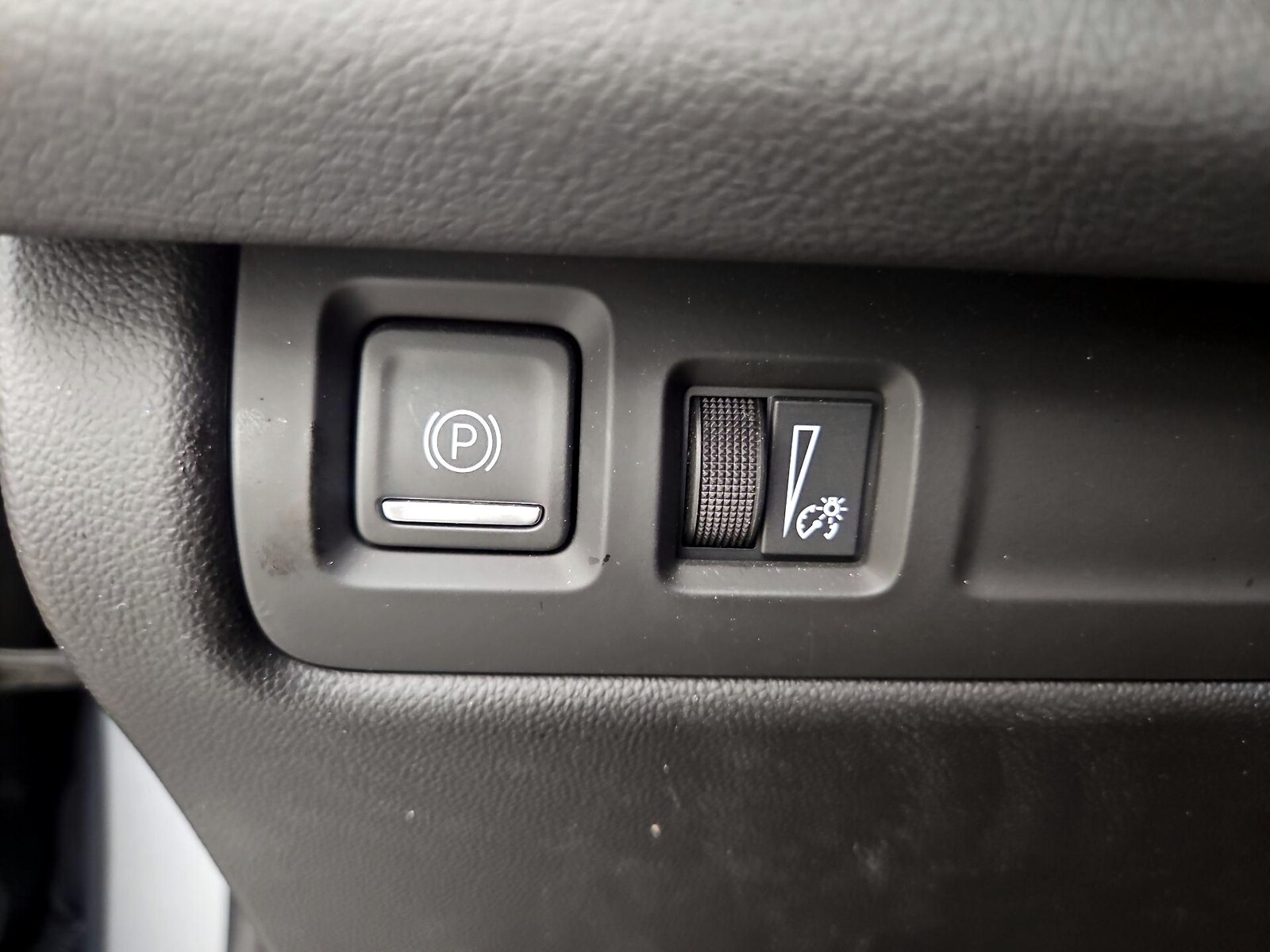 2024 Cadillac XT4 Premium Luxury - Photo 14