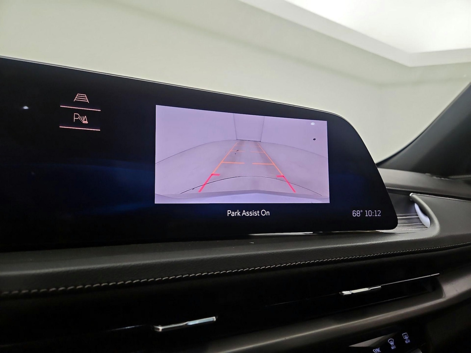 2024 Cadillac XT4 Premium Luxury - Photo 16