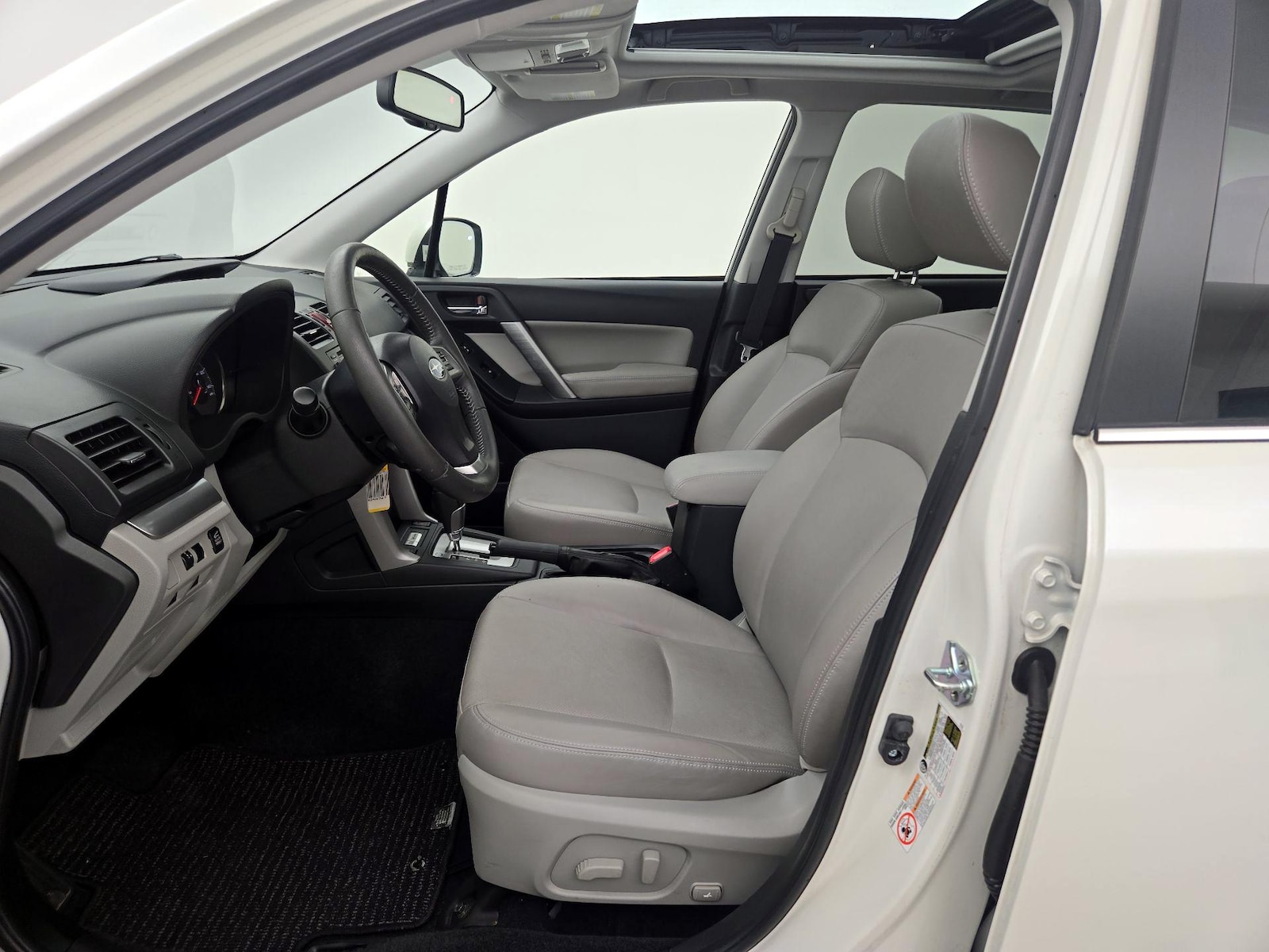2015 Subaru Forester i Limited - Photo 12