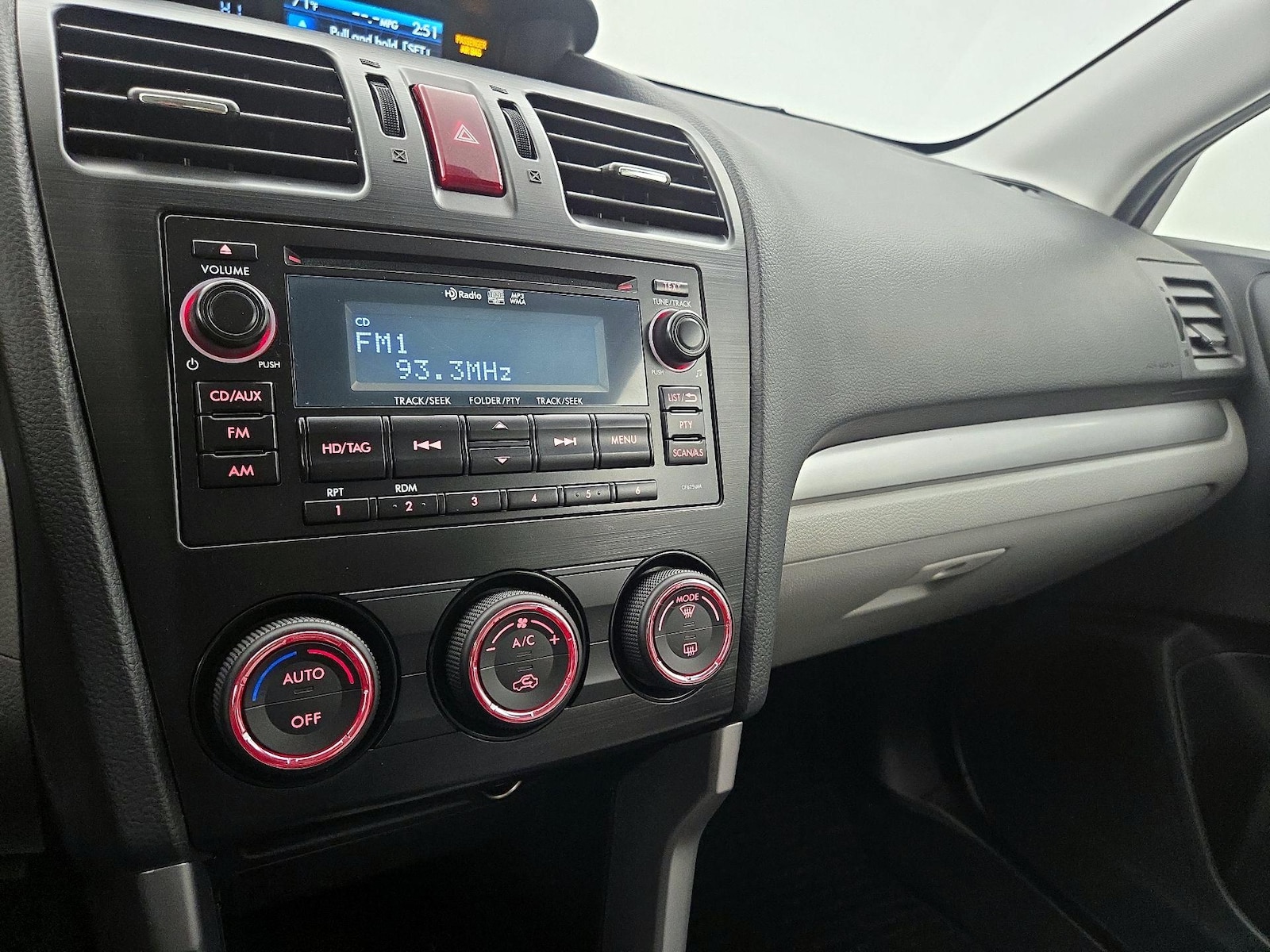 2015 Subaru Forester i Limited - Photo 16