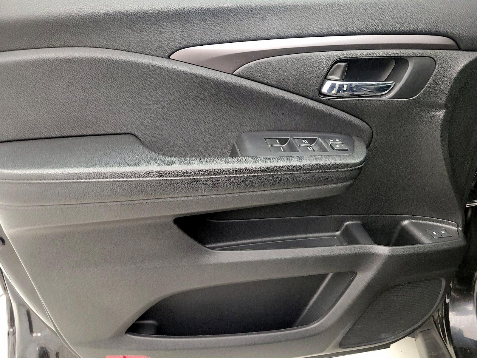 2016 Honda Pilot EX-L - Photo 13