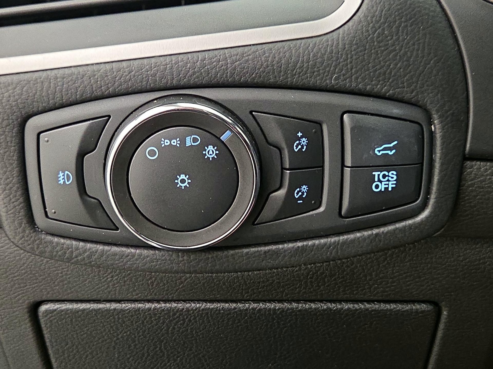 2020 Ford Edge SEL - Photo 14