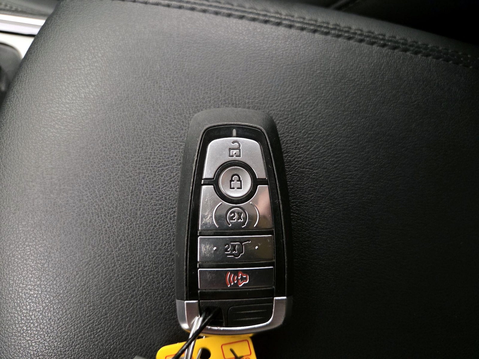2020 Ford Edge SEL - Photo 23