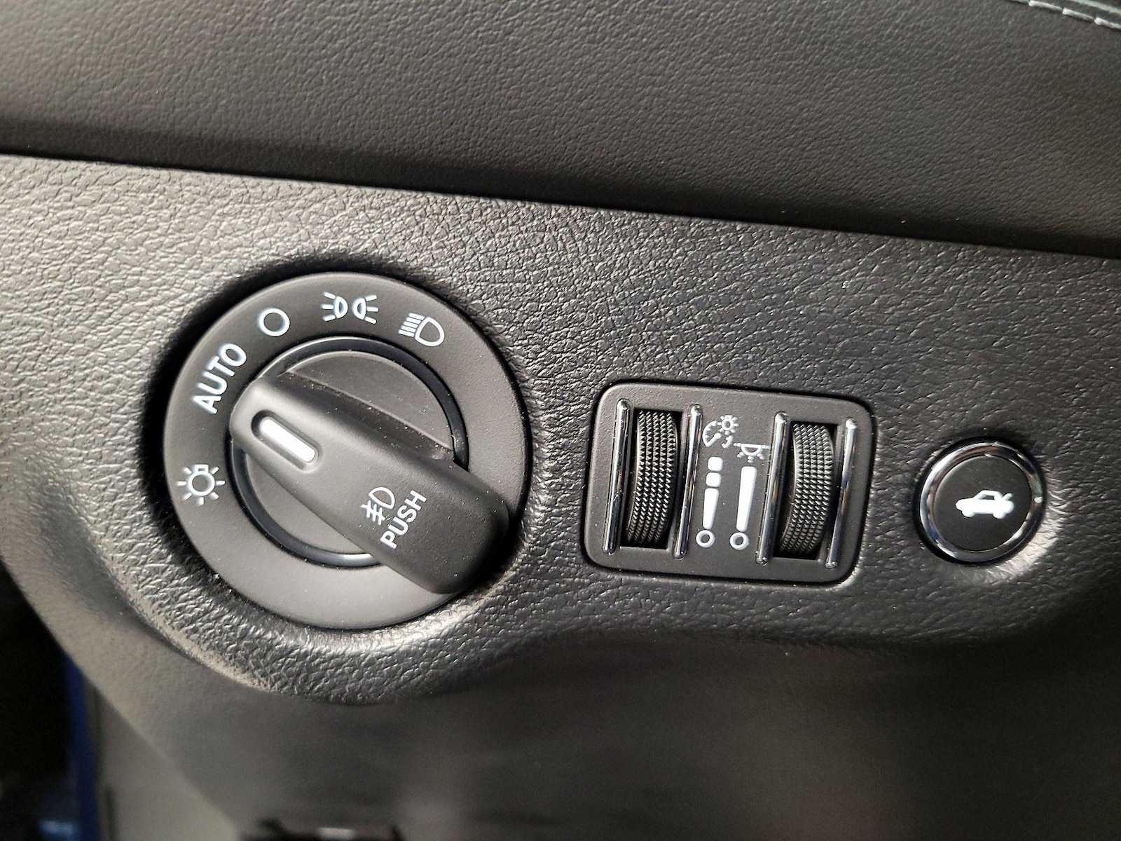 2020 Dodge Challenger R/T - Photo 14