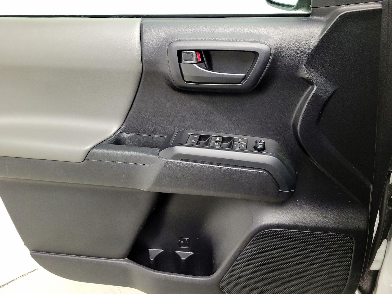2020 Toyota Tacoma SR - Photo 13