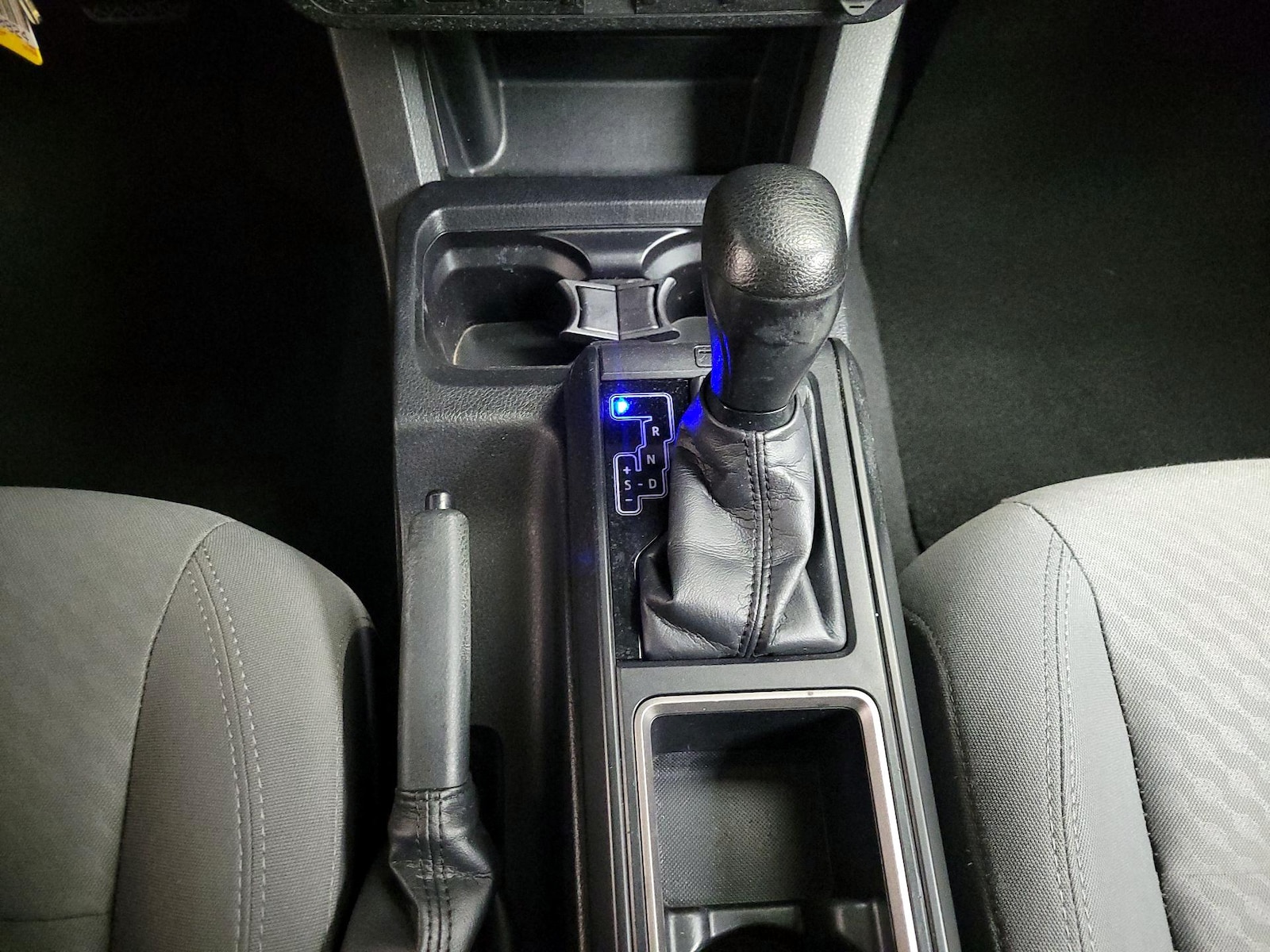 2020 Toyota Tacoma SR - Photo 17