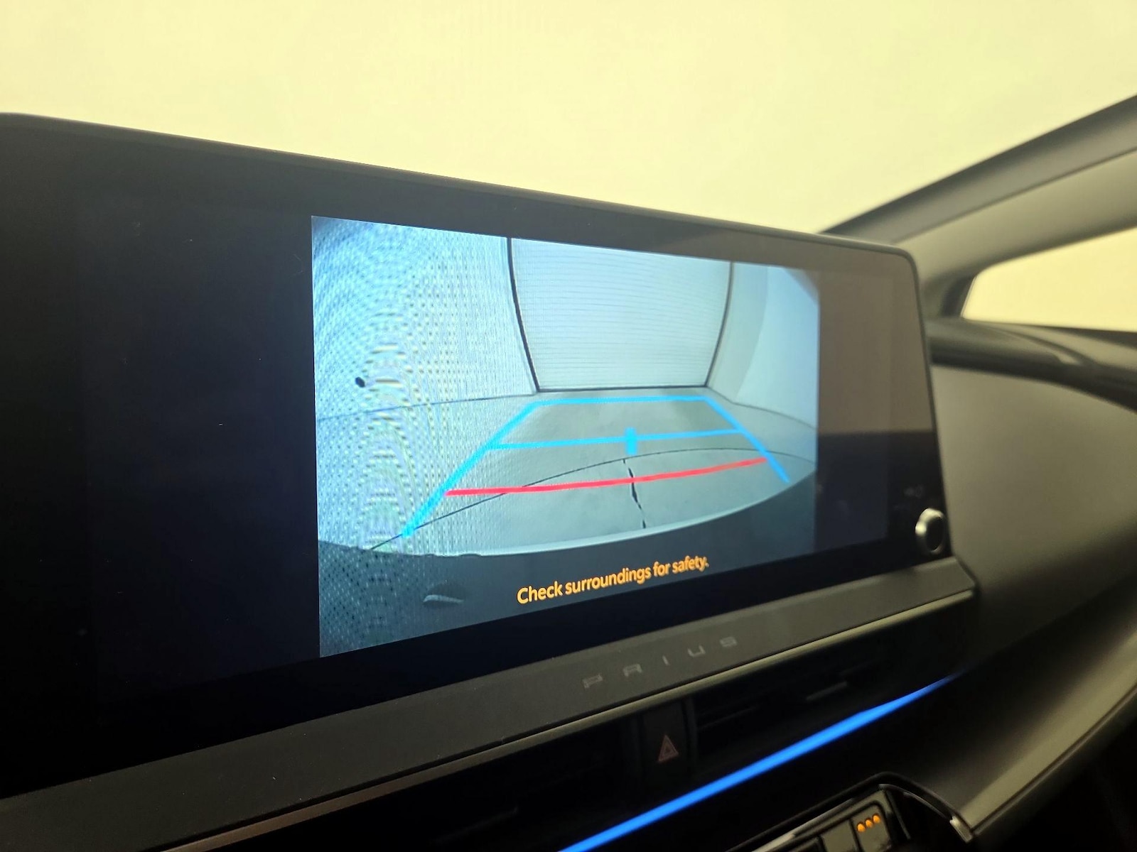 2025 Toyota Prius Nightshade - Photo 15