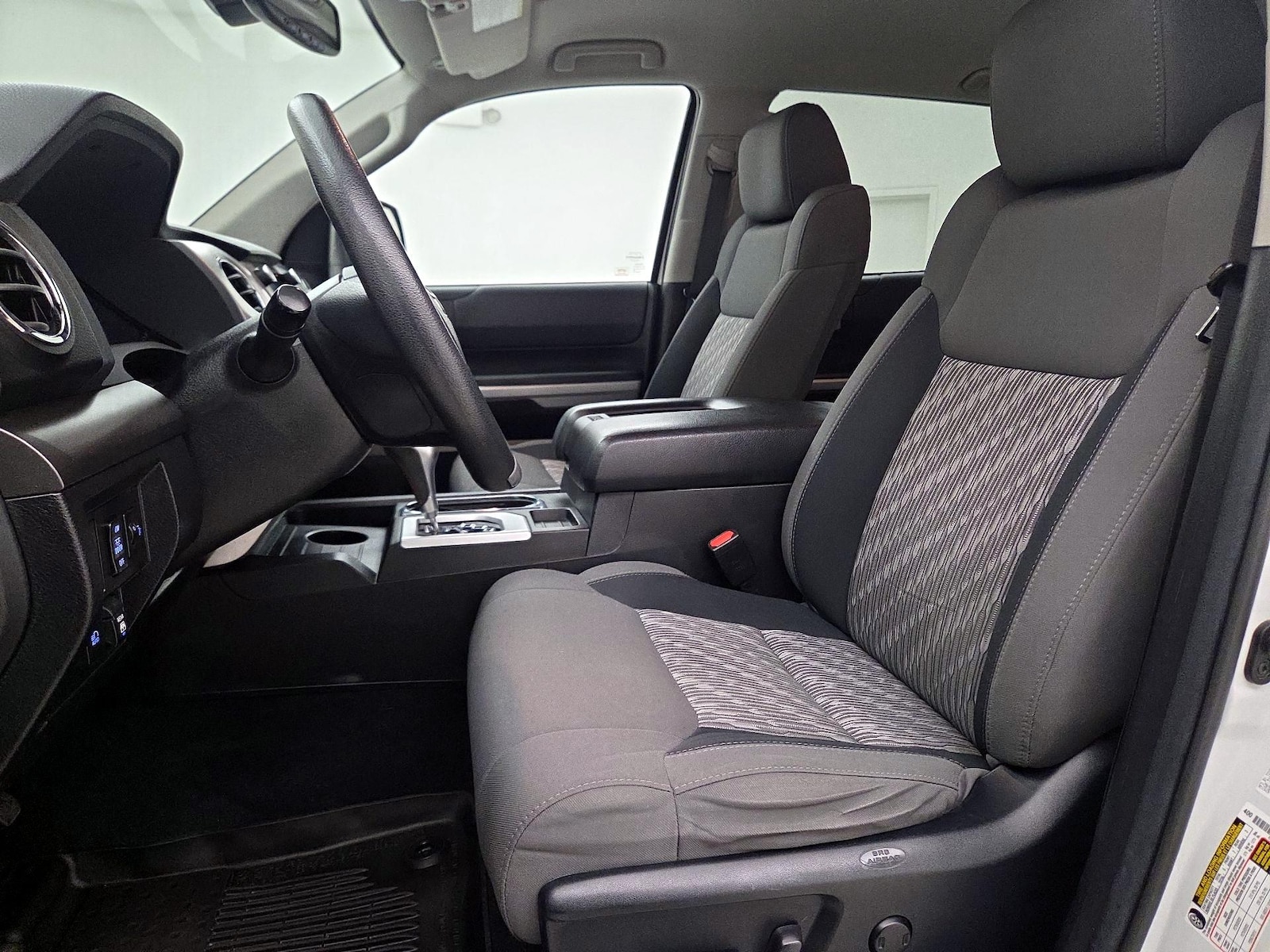 Power Seat(s) & Side Airbags