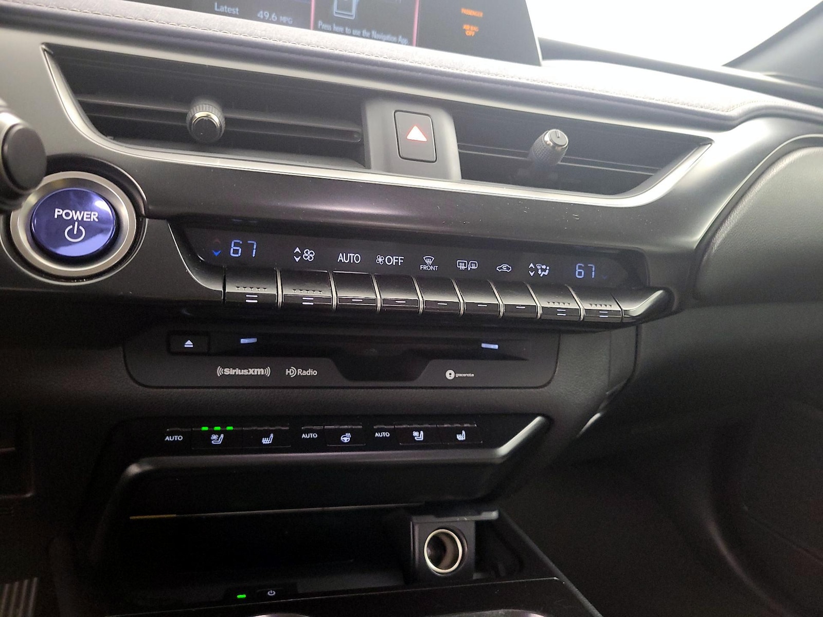 2022 Lexus UX Hybrid 250h - Photo 17