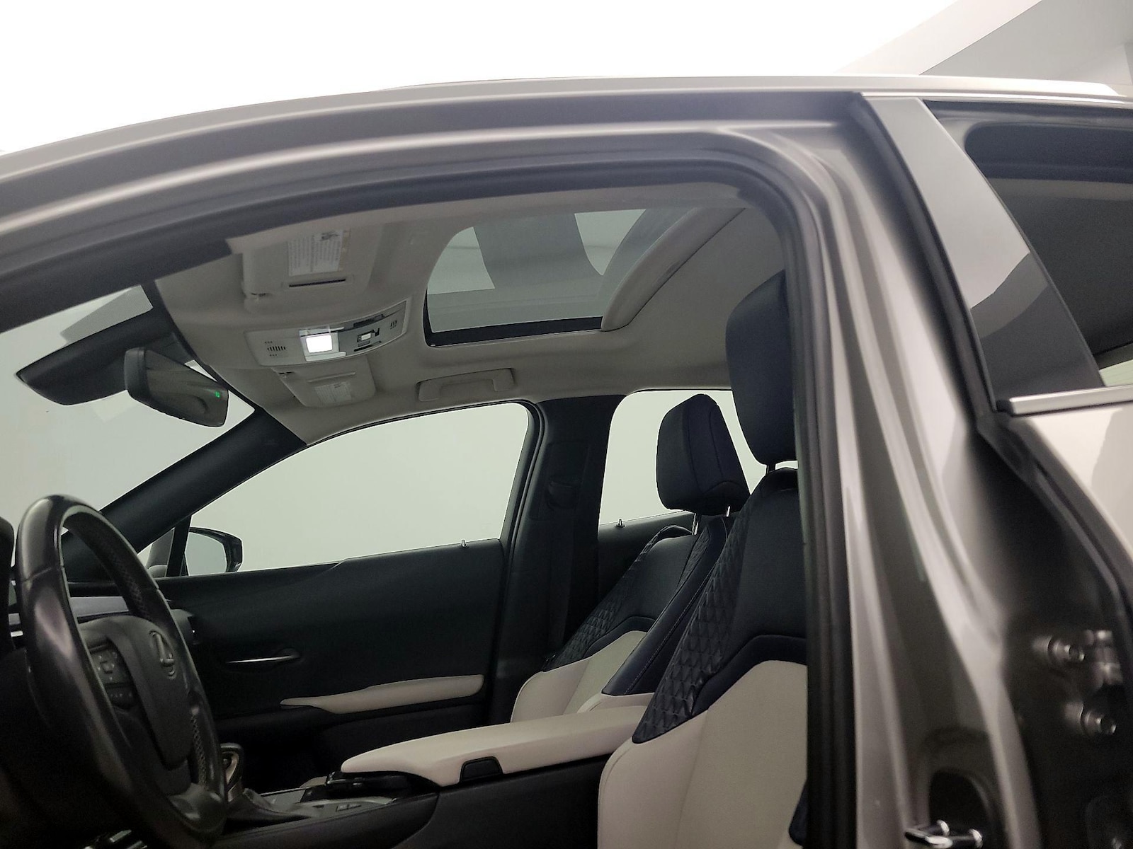 2022 Lexus UX Hybrid 250h - Photo 20