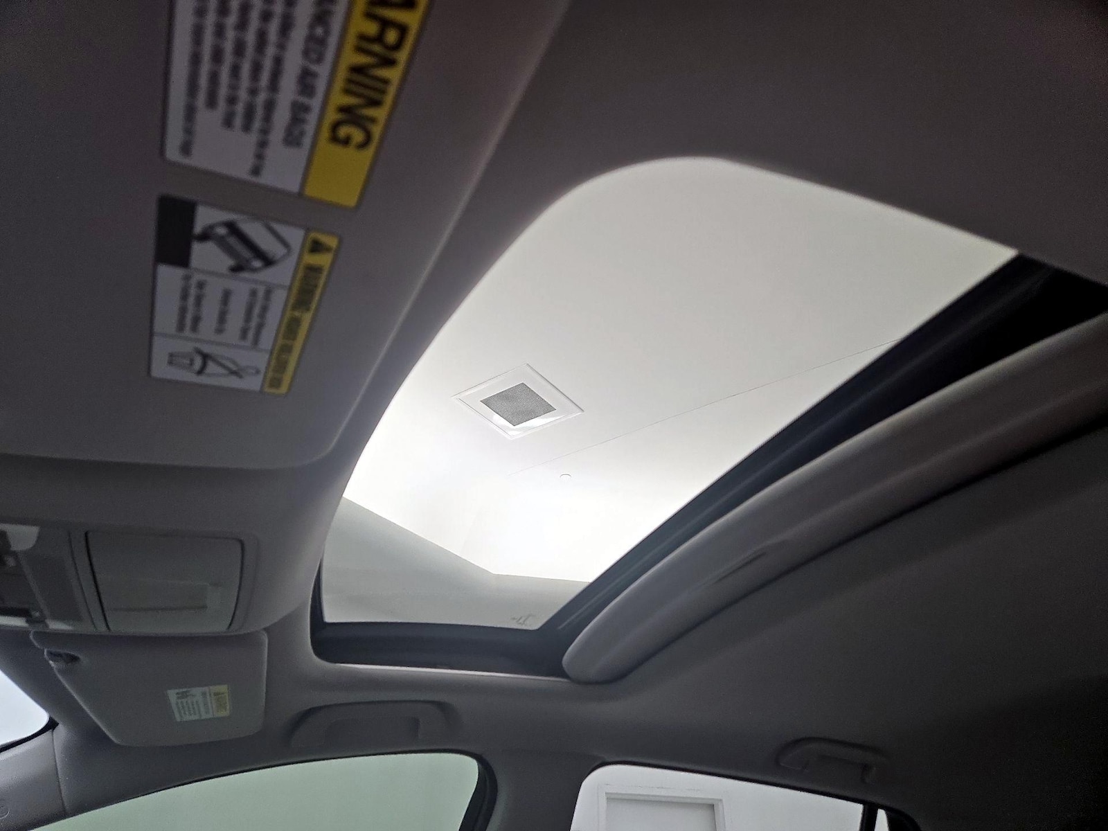 Sunroof(s) & Overhead Airbags