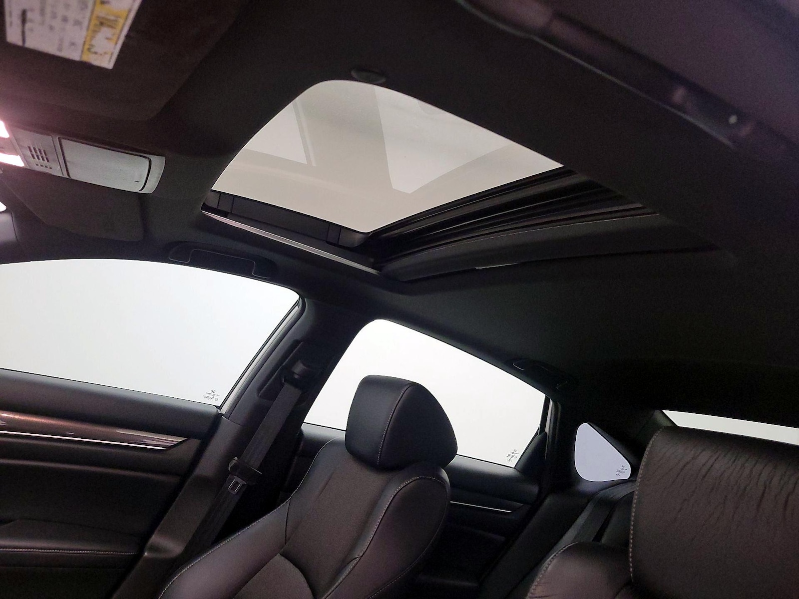 Sunroof(s) & Overhead Airbags