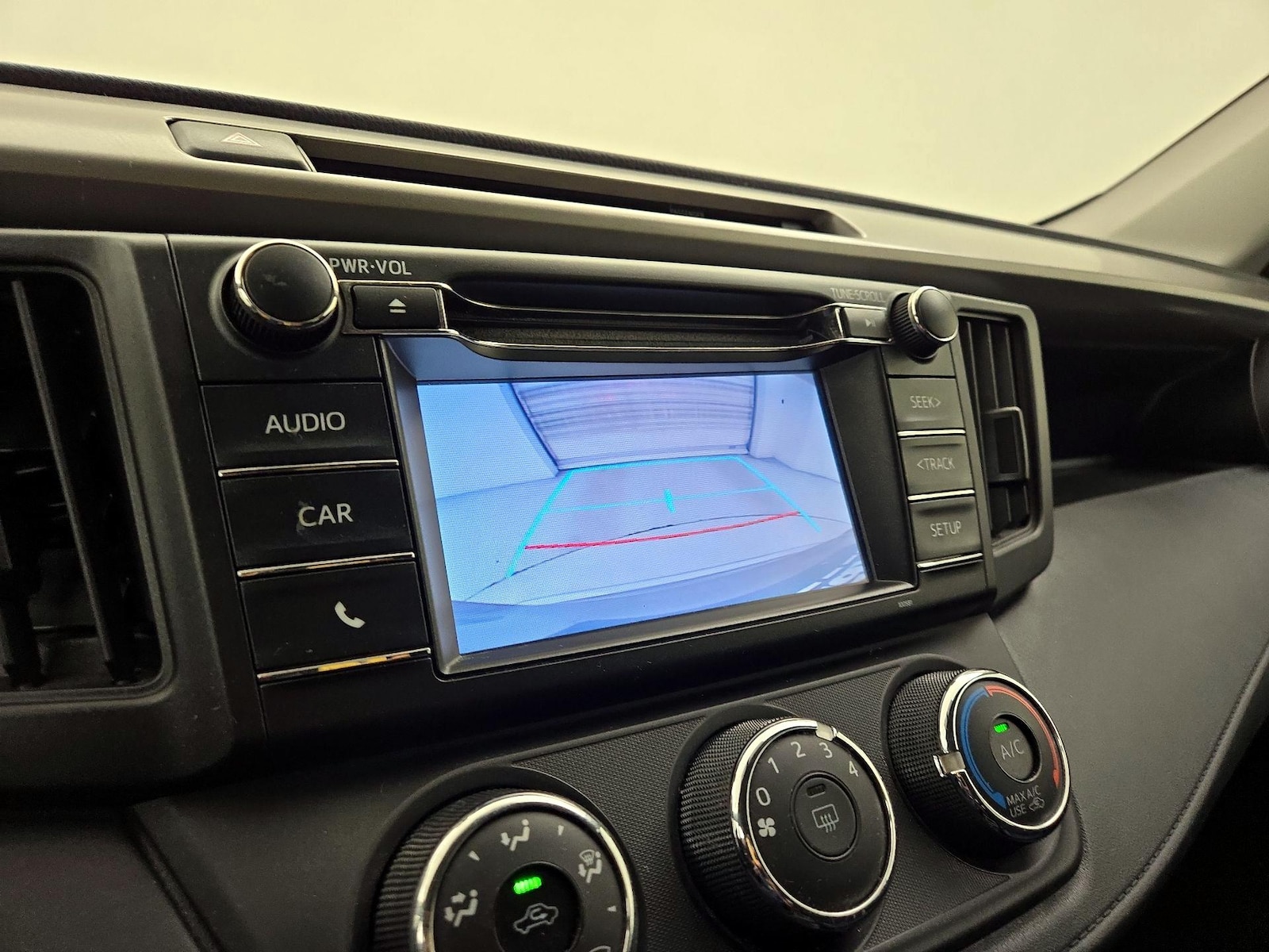 2016 Toyota RAV4 LE - Photo 15