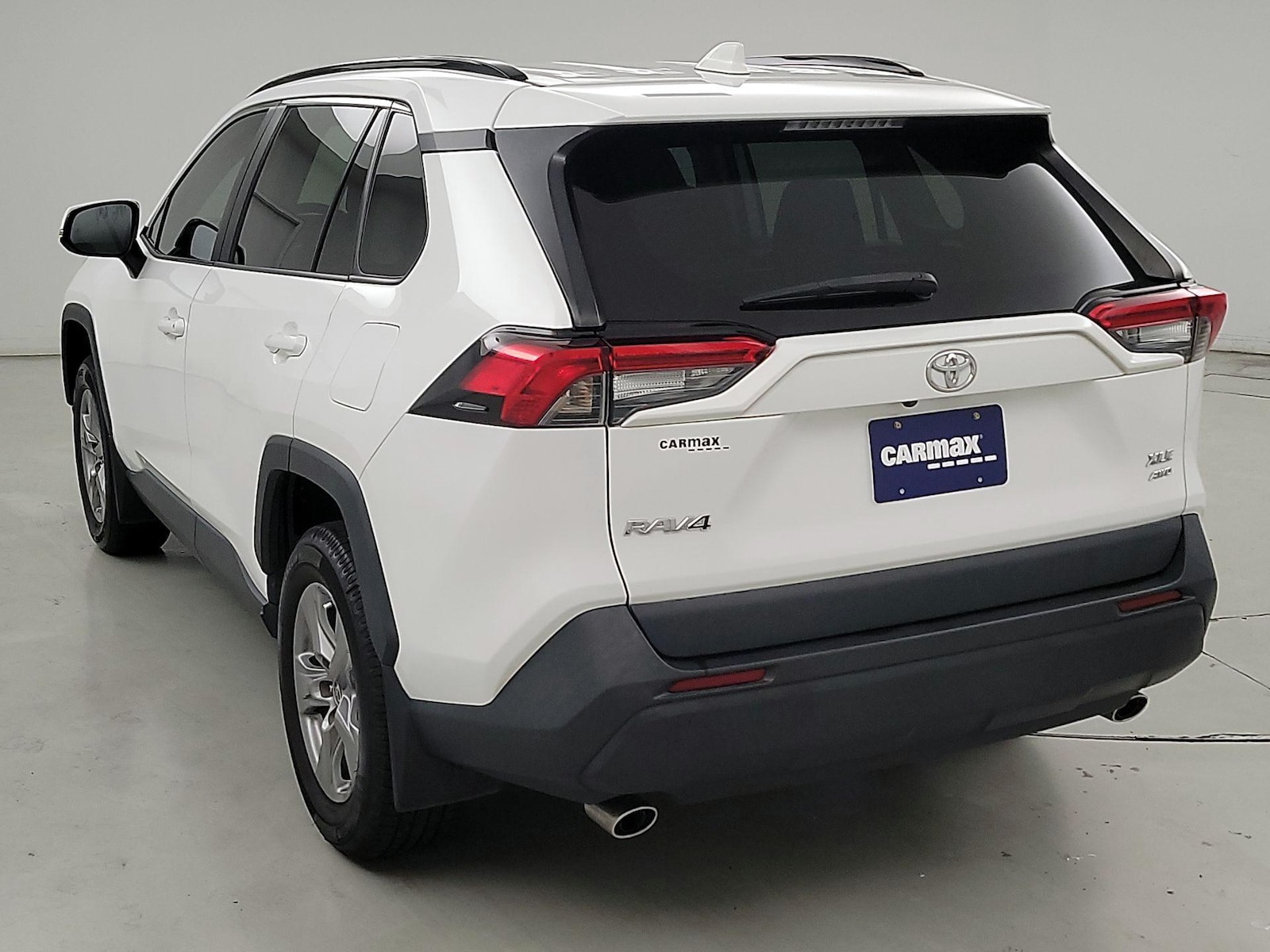 2024 Toyota RAV4 XLE - Photo 8