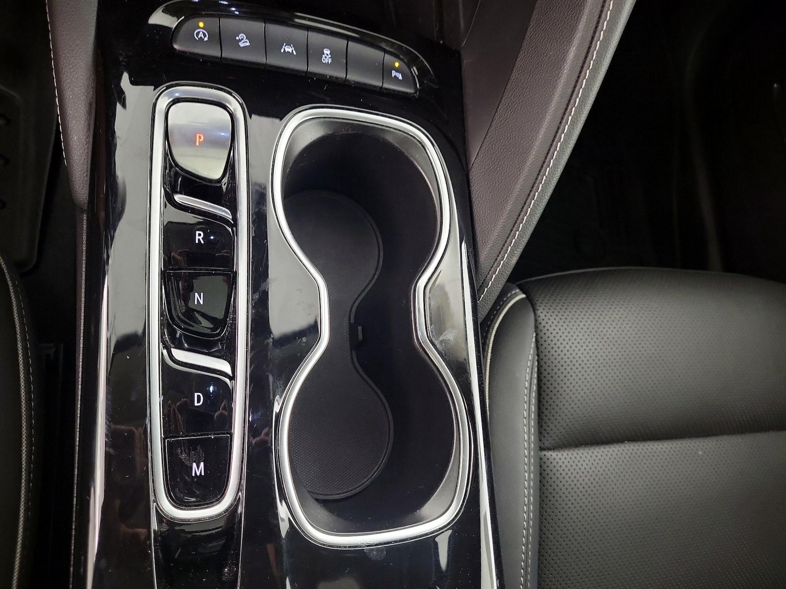 2022 Buick Envision Essence - Photo 16