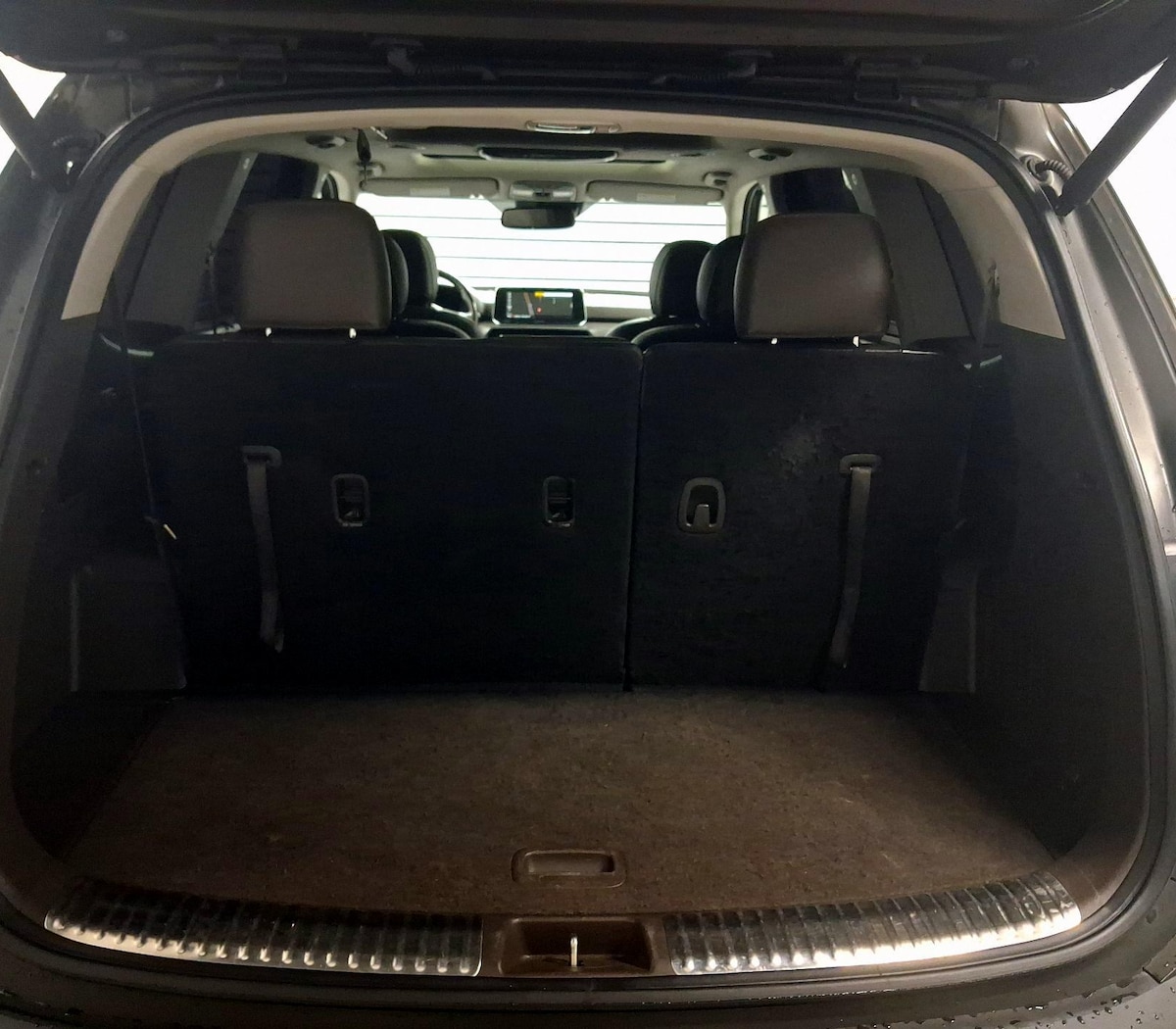 Trunk/Cargo (Seats Up)