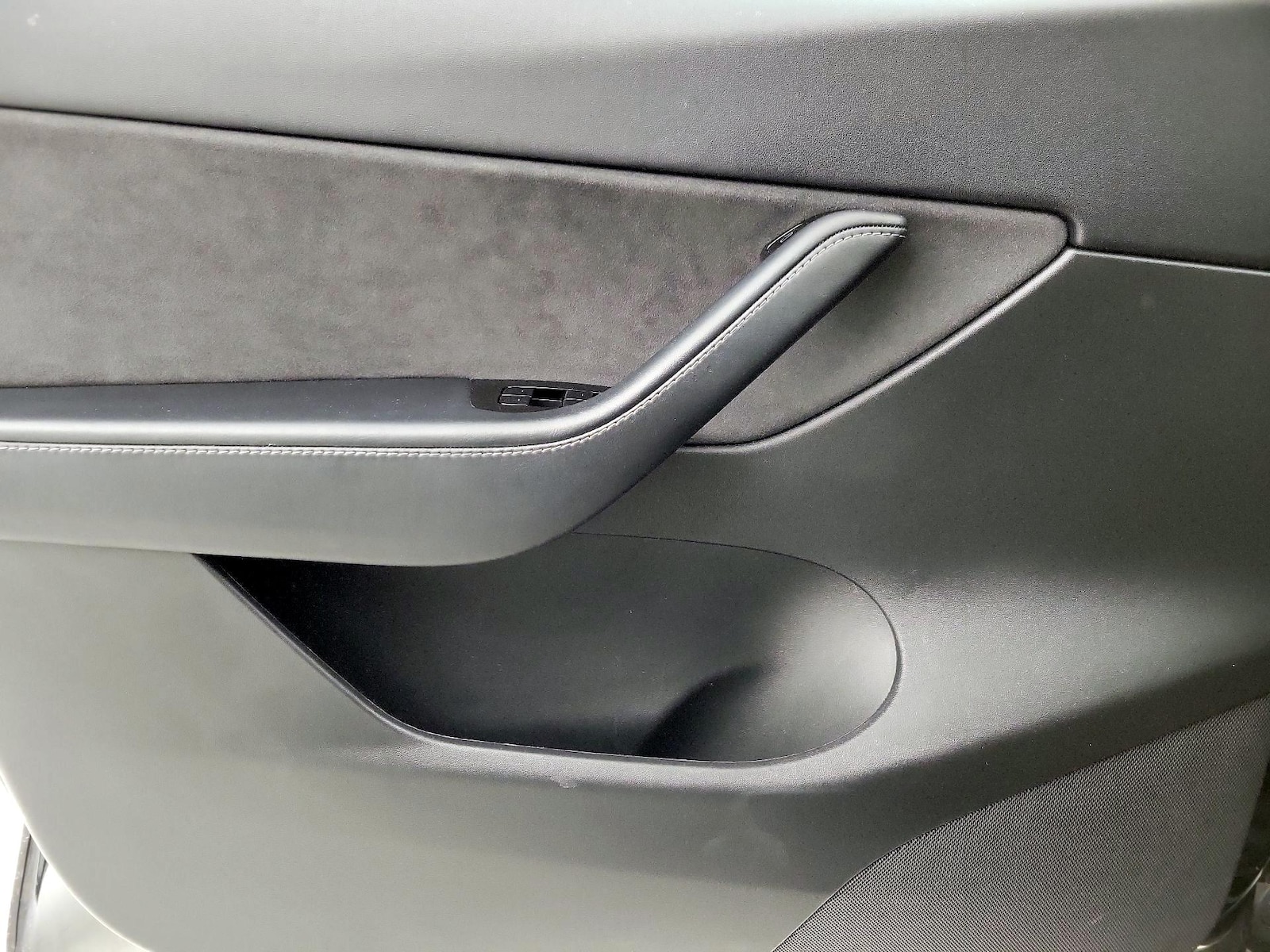 2021 Tesla Model Y Long Range - Photo 13