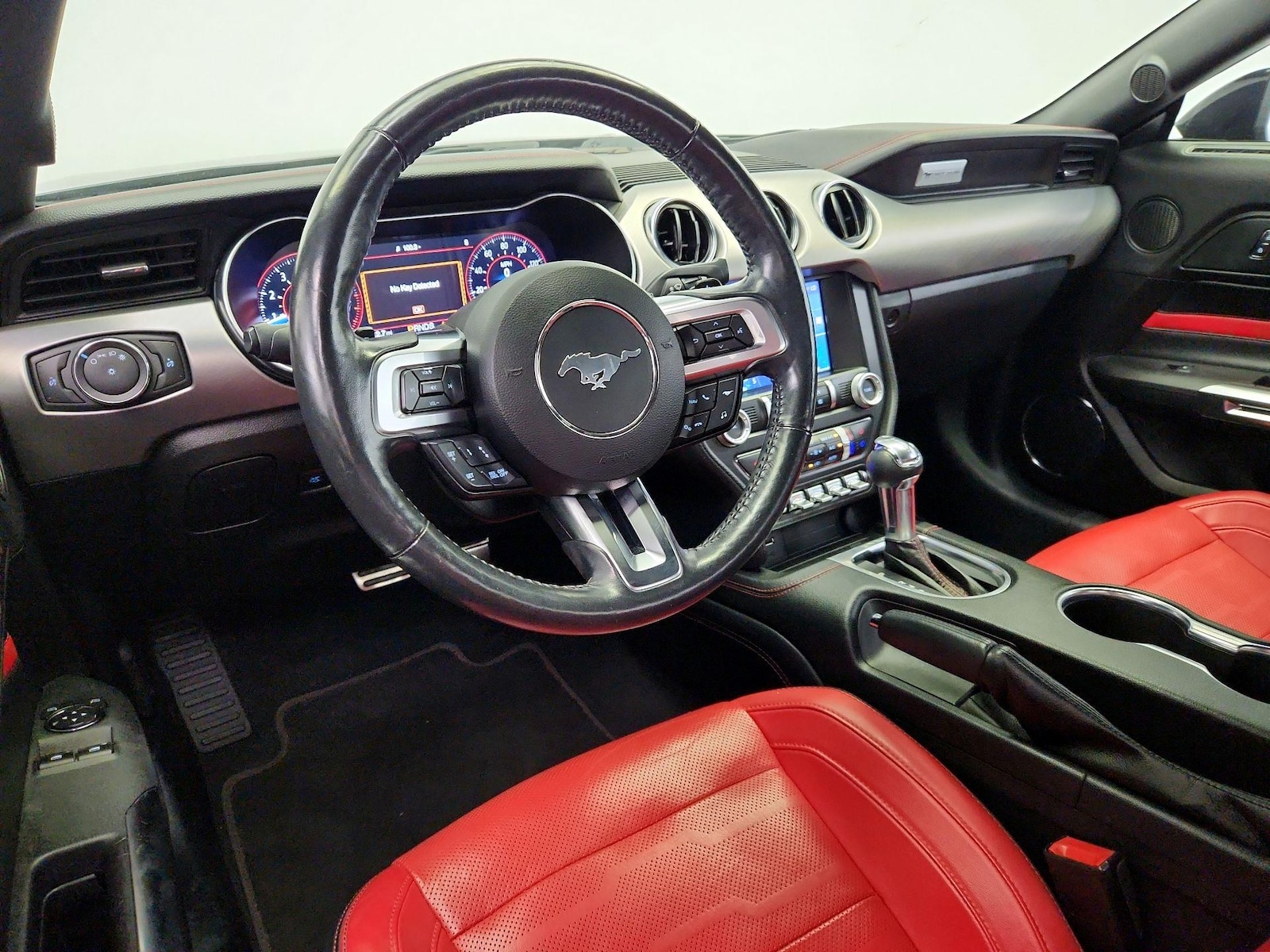2022 Ford Mustang EcoBoost Premium - Photo 10