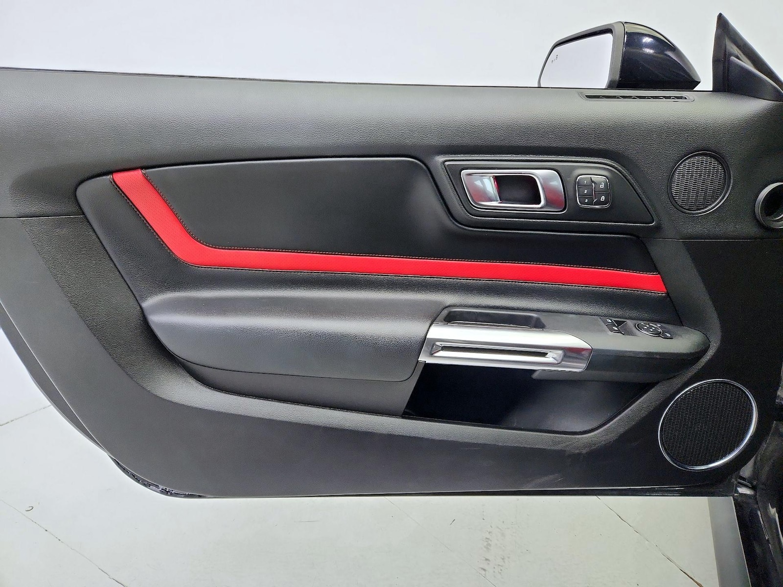 2022 Ford Mustang EcoBoost Premium - Photo 13