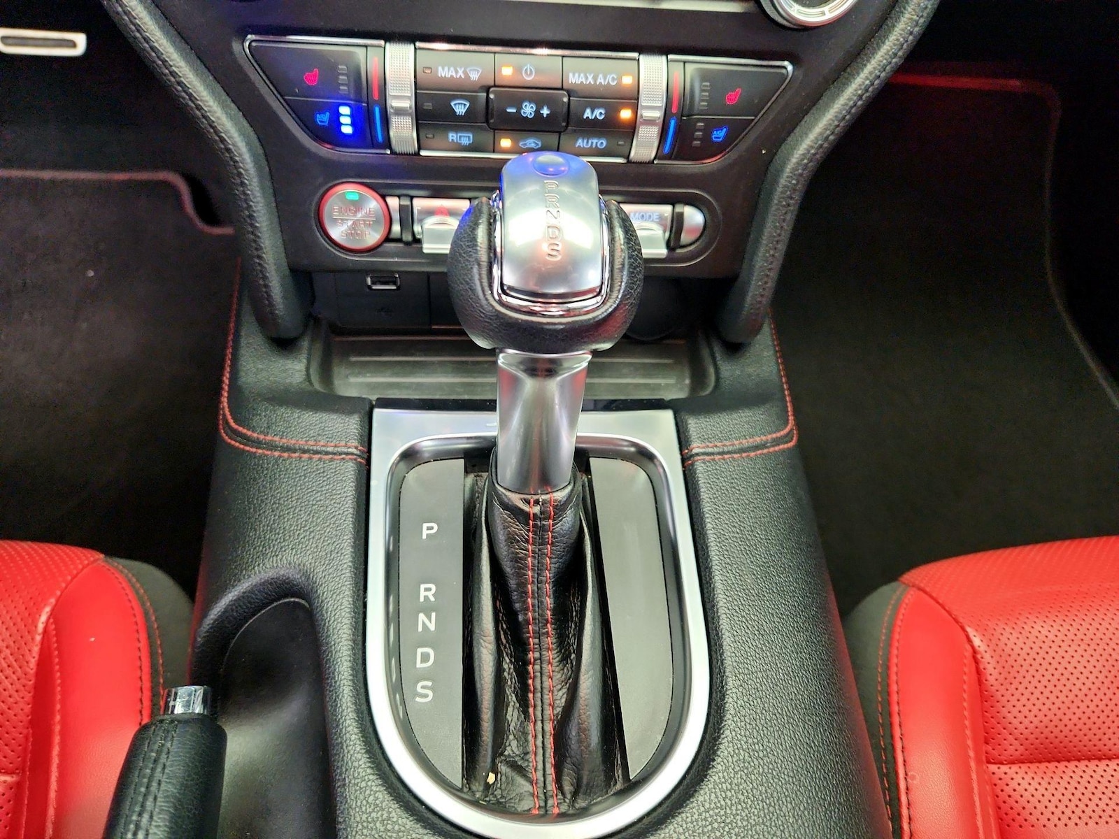 2022 Ford Mustang EcoBoost Premium - Photo 19