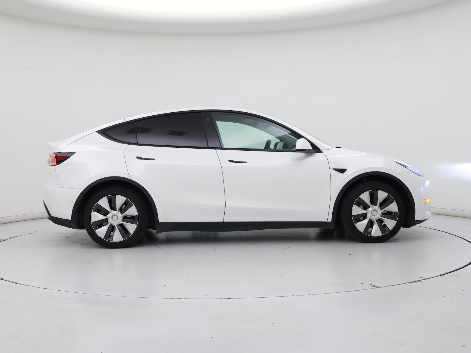 2021 Tesla Model Y Long Range - Photo 8