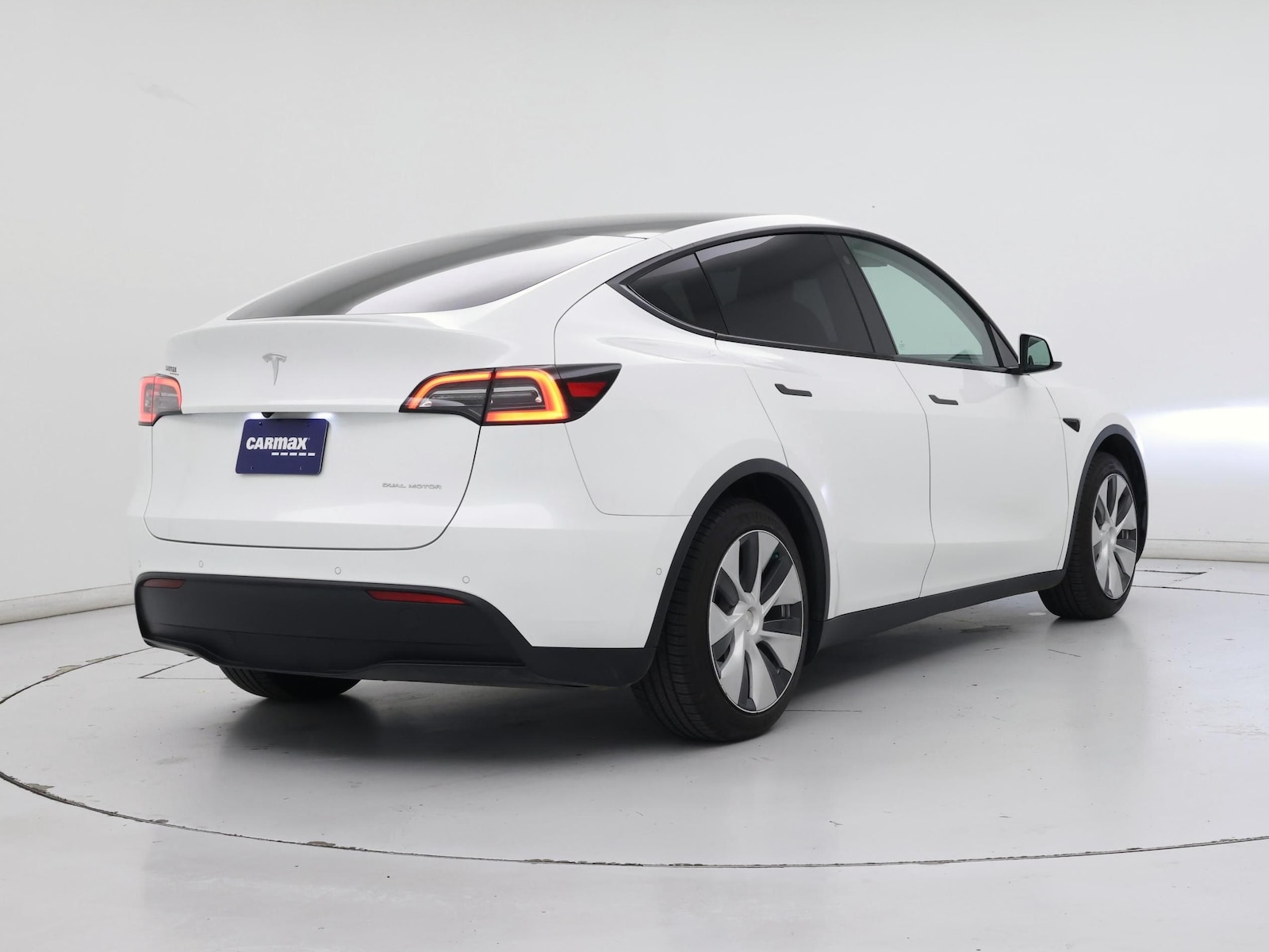 2021 Tesla Model Y Long Range - Photo 9
