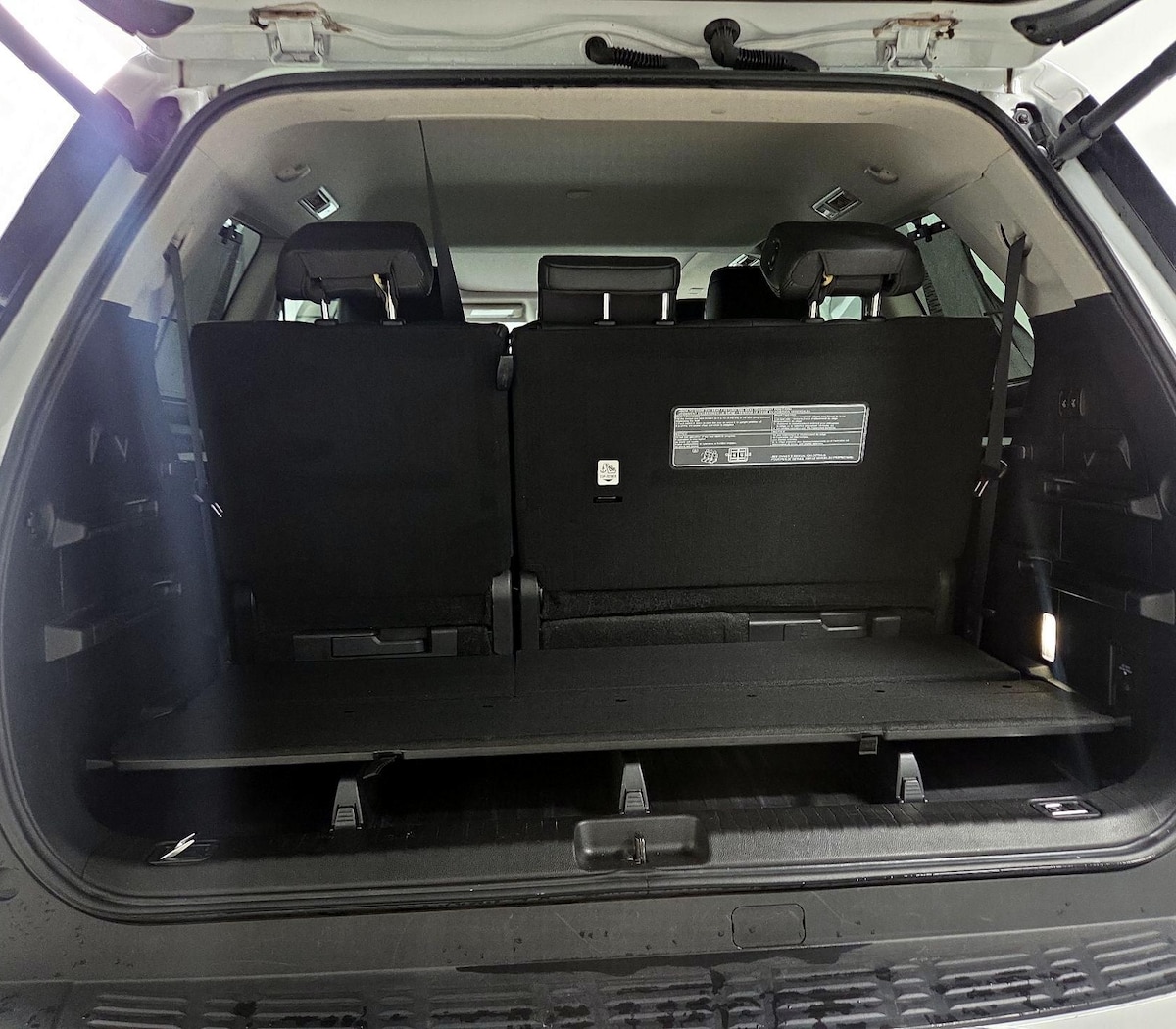 Trunk/Cargo (Seats Up)