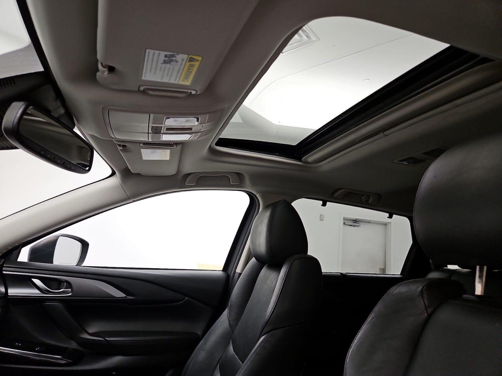 Sunroof(s) & Overhead Airbags