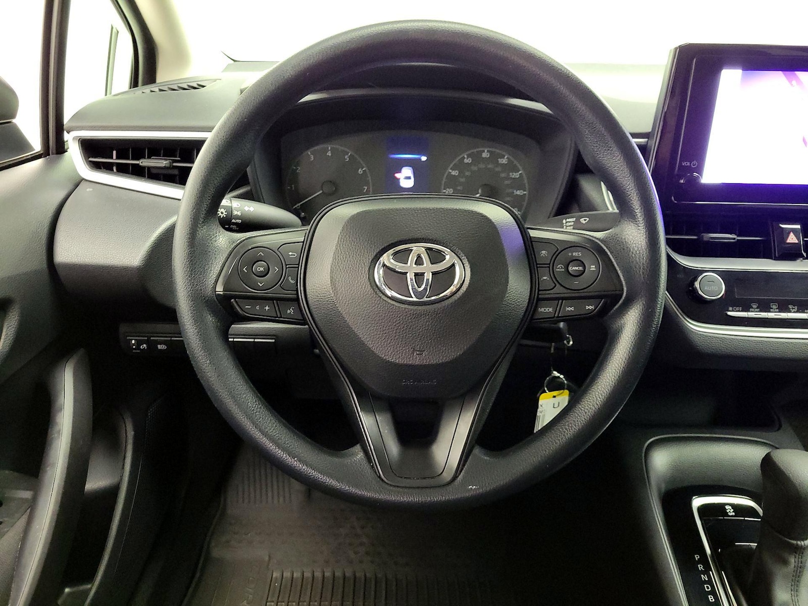 2024 Toyota Corolla LE - Photo 11